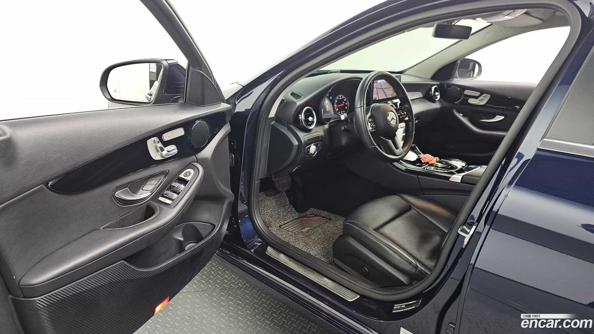 C-Class Mercedes-Benz 2019.9-INNER-010