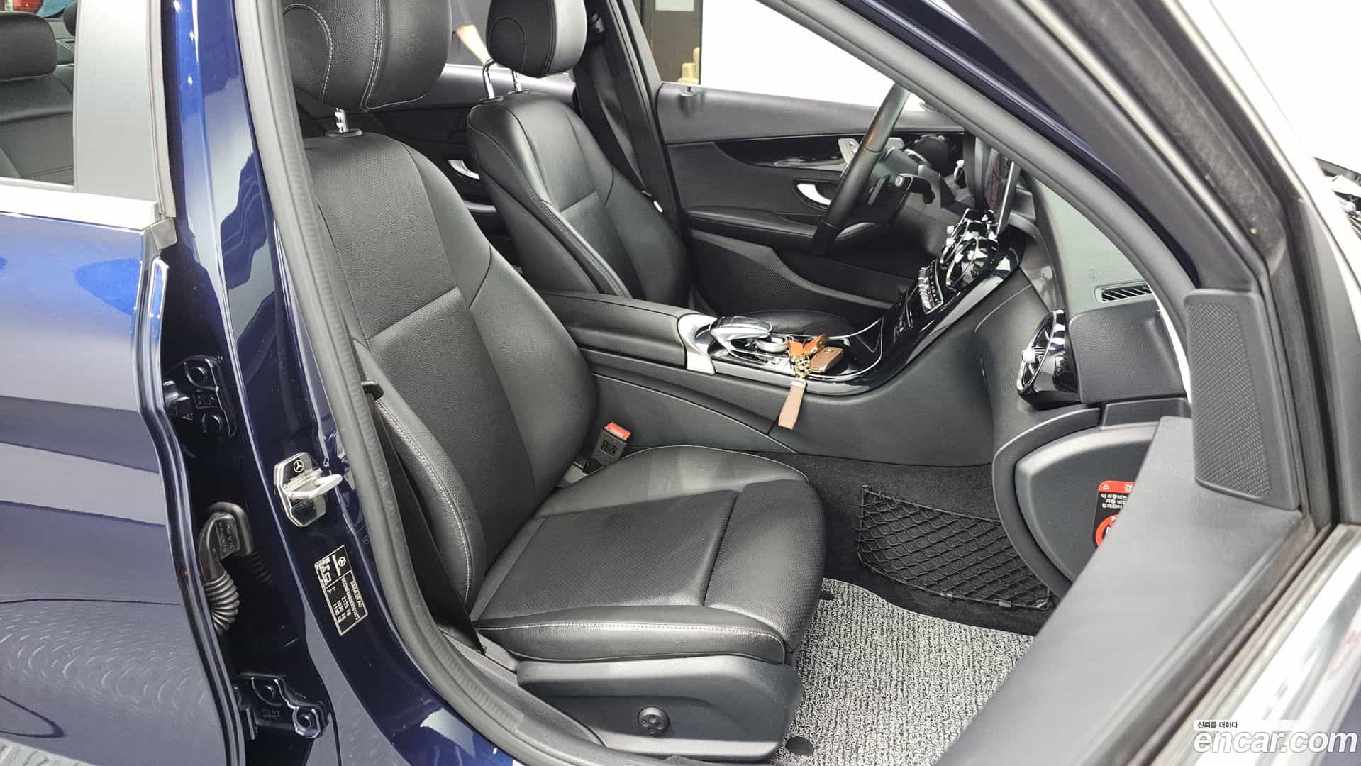 C-Class Mercedes-Benz 2019.9-OPTION-016