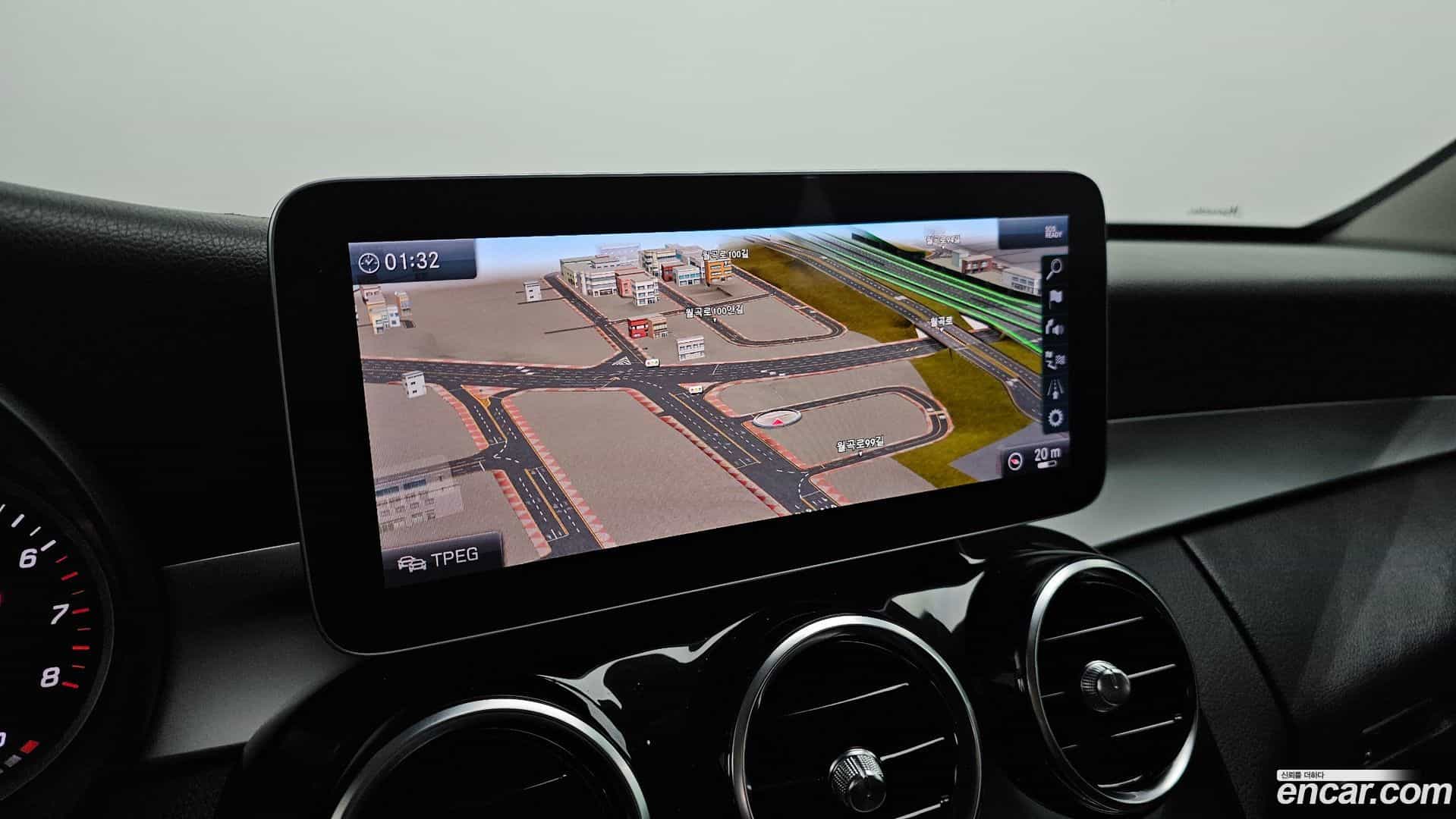 C-Class Mercedes-Benz 2019.9-OPTION-018