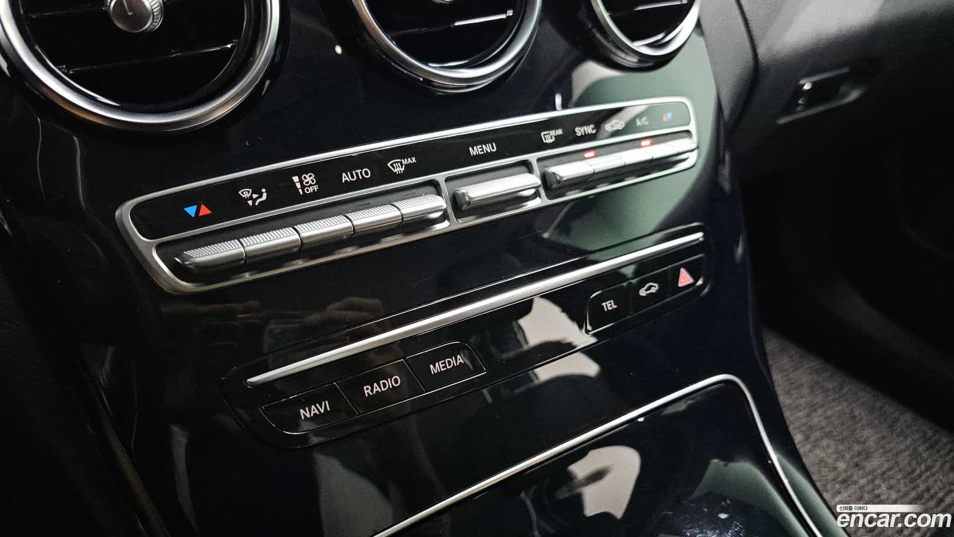 C-Class Mercedes-Benz 2019.9-OPTION-023