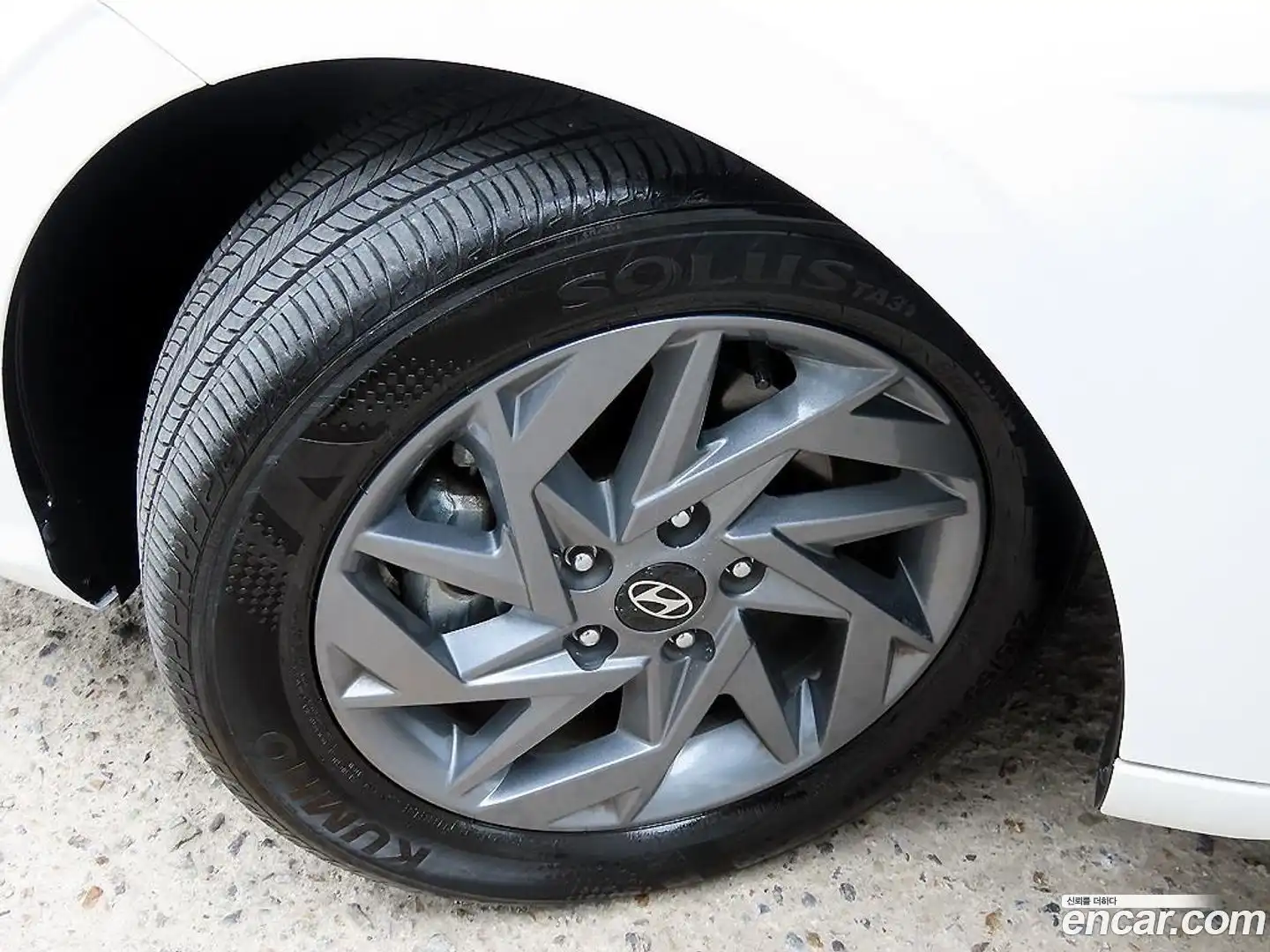 AVANTE Hyundai 2024.9-OPTION-023