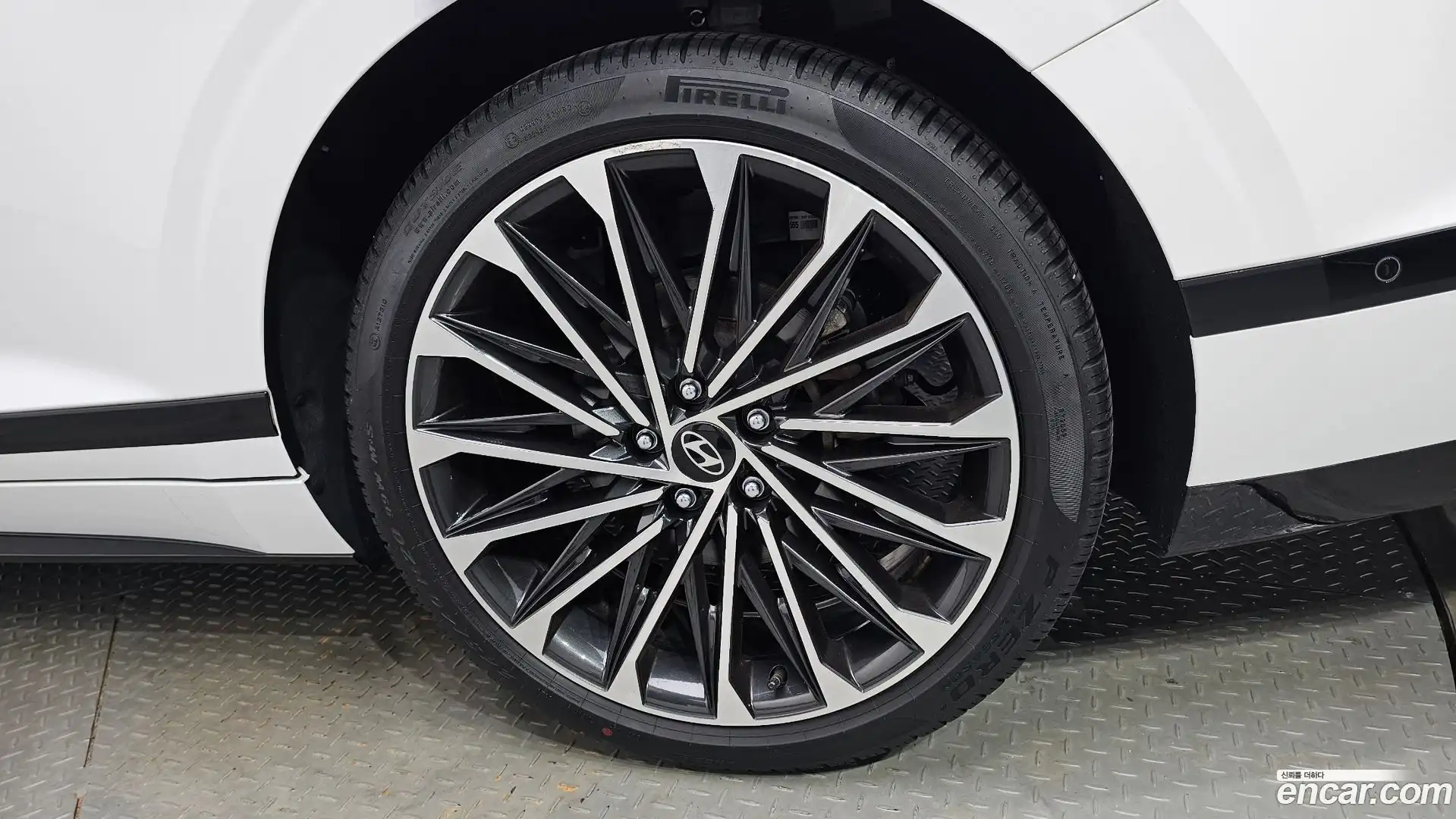 Grandeur Hyundai 2023.4-OUTER-031