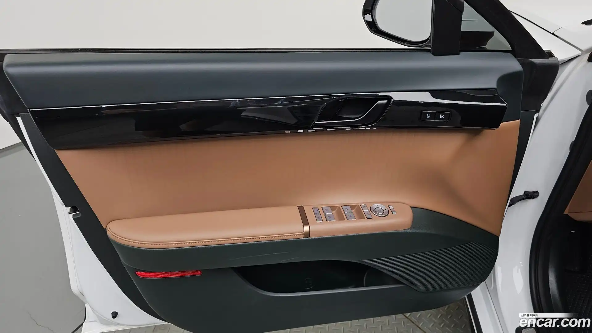 Grandeur Hyundai 2023.4-INNER-034