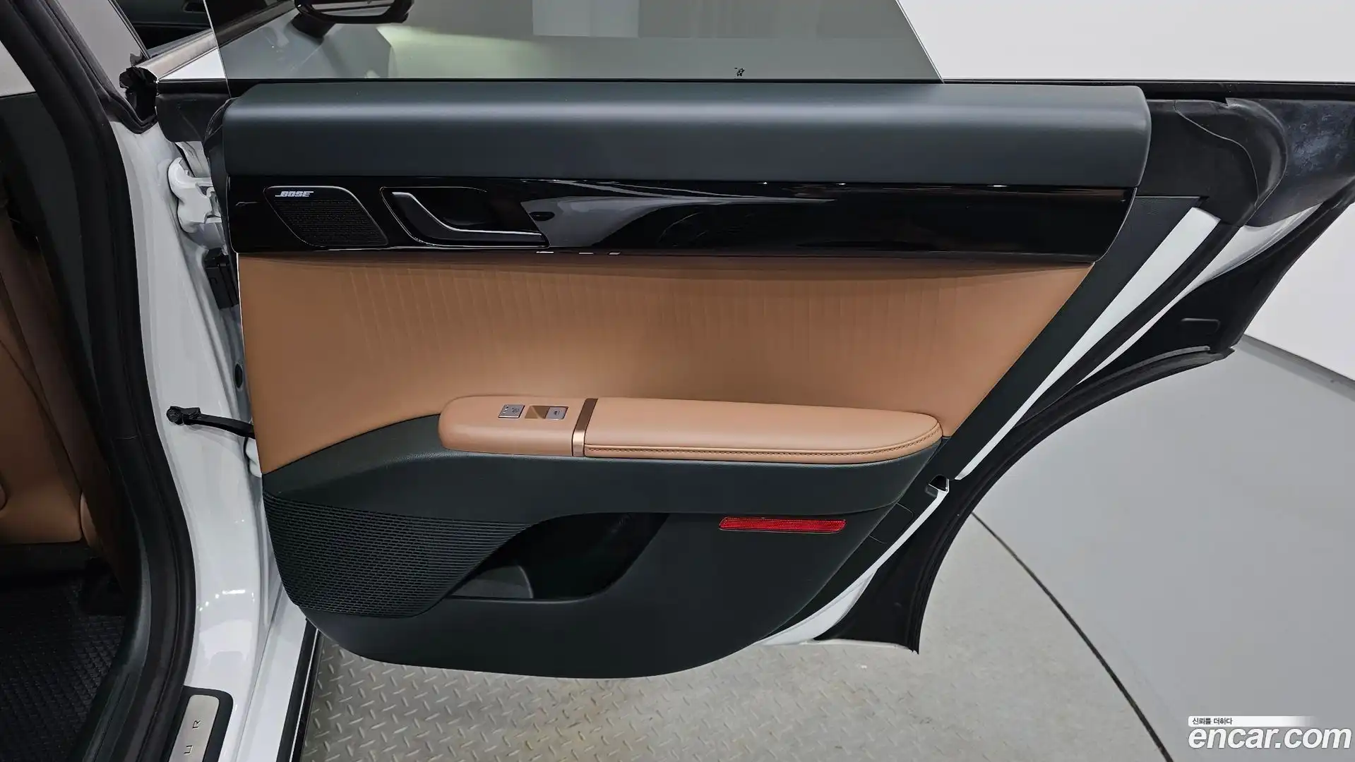 Grandeur Hyundai 2023.4-INNER-035