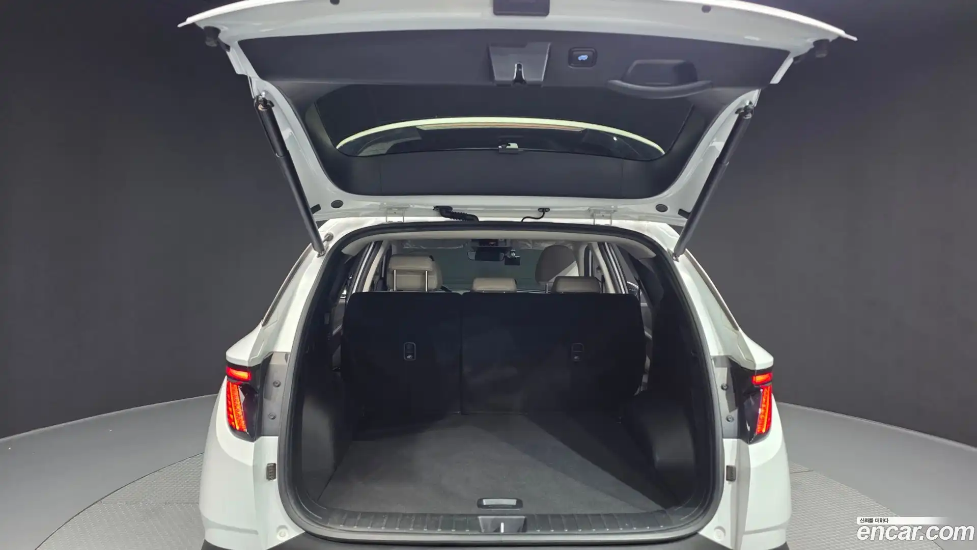 Tucson Hyundai 2023.8-OPTION-024