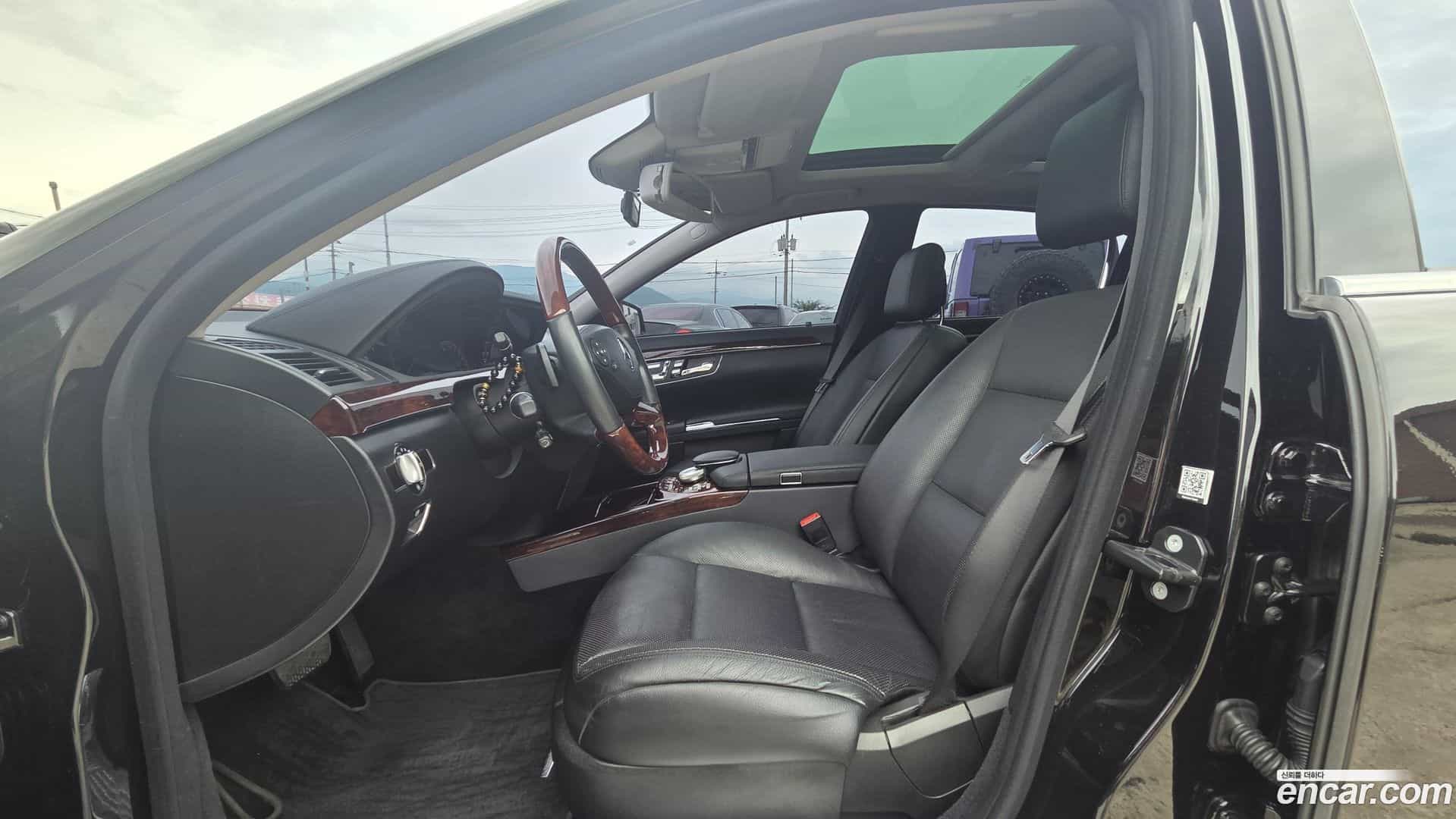 S-Class Mercedes-Benz 2010.11-INNER-010