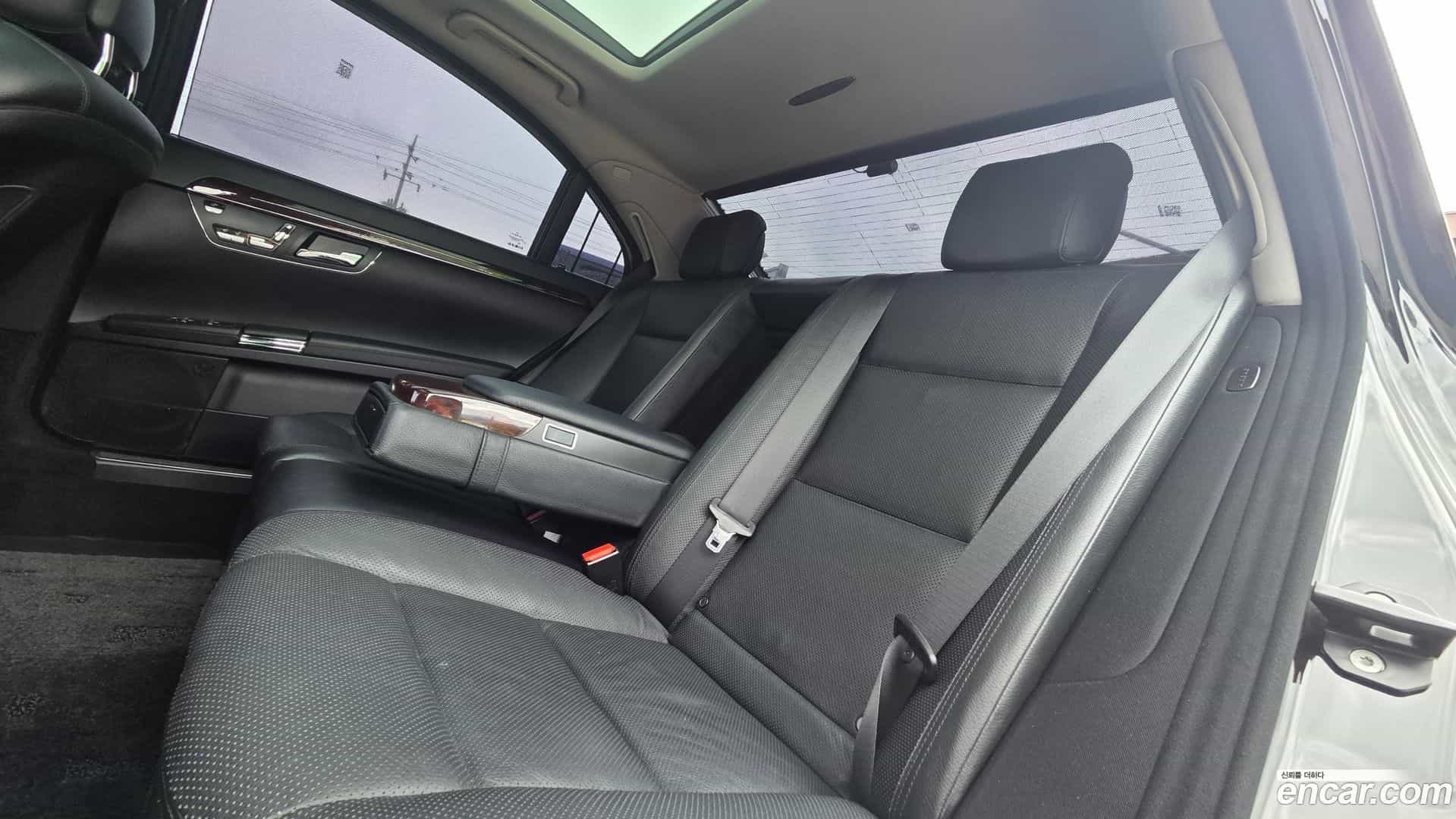 S-Class Mercedes-Benz 2010.11-OPTION-016