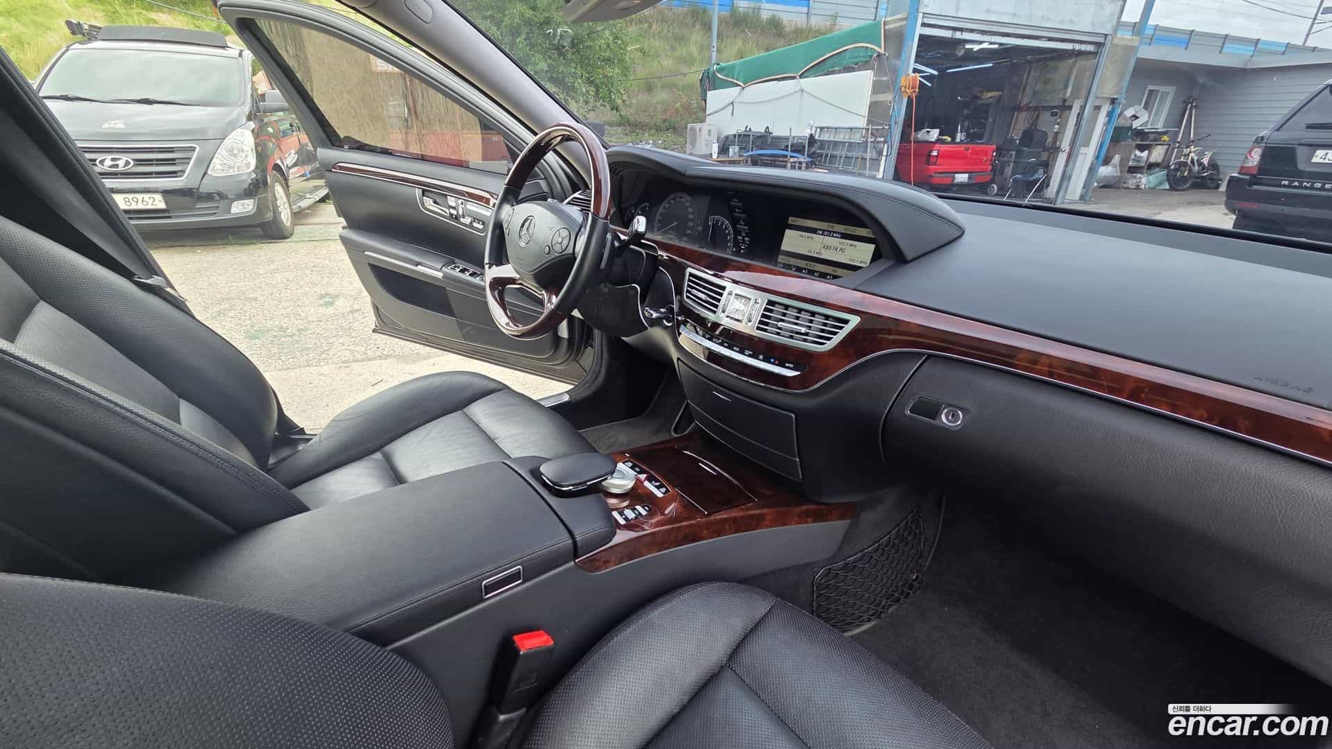 S-Class Mercedes-Benz 2010.11-OPTION-019