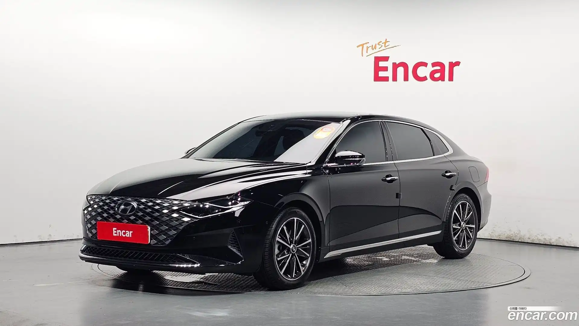 Grandeur Hyundai 2022.3-OUTER-001
