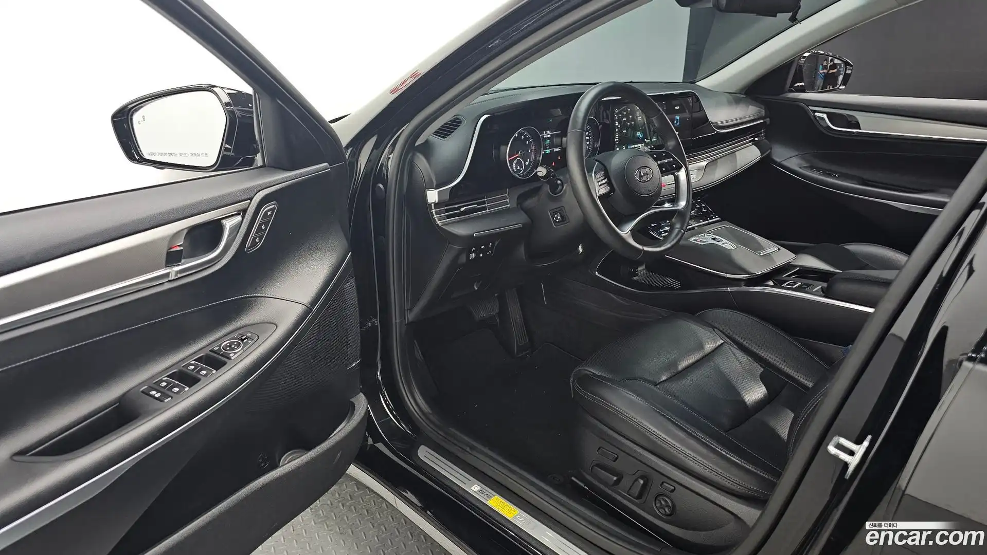 Grandeur Hyundai 2022.3-OPTION-015