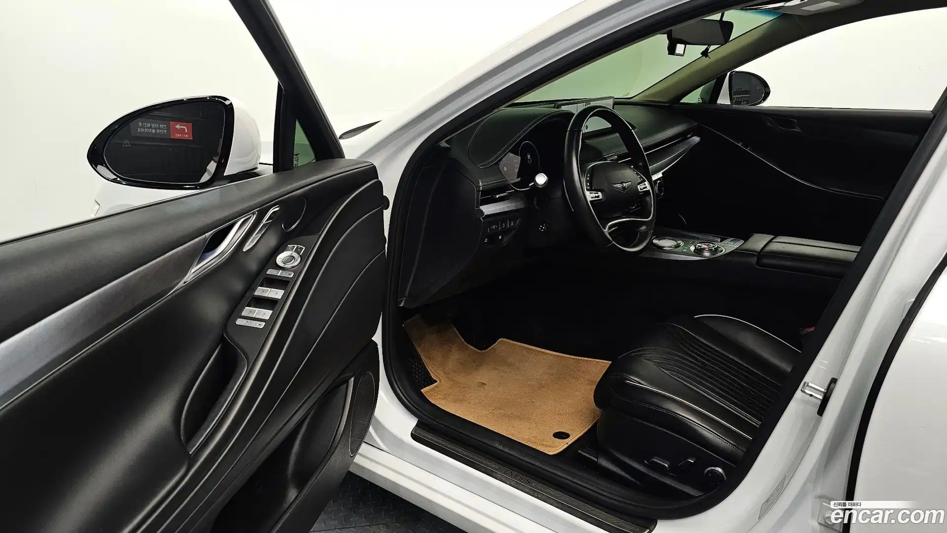 G80 Genesis 2022.0-INNER-010