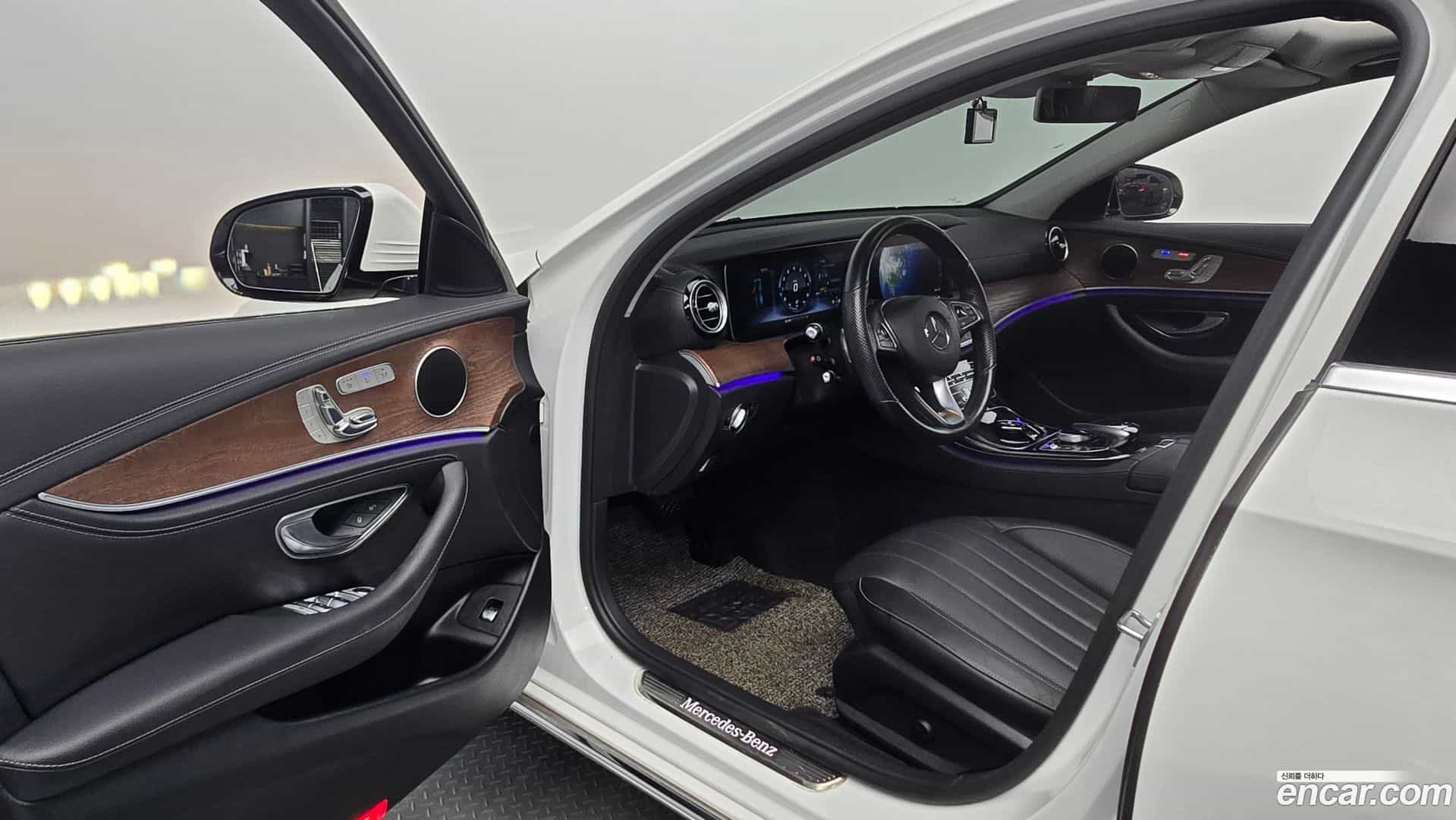 E-Class Mercedes-Benz 2016.8-INNER-010