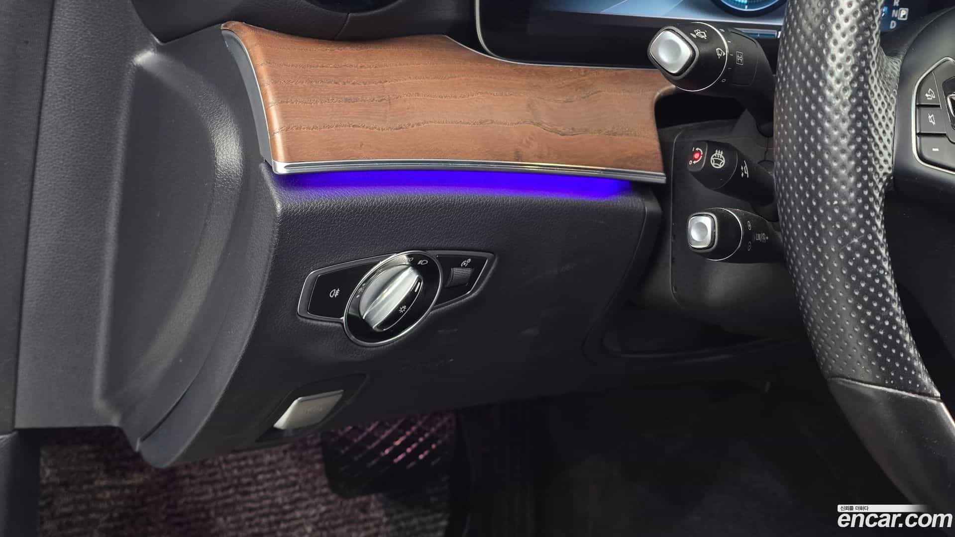 E-Class Mercedes-Benz 2016.8-OPTION-017