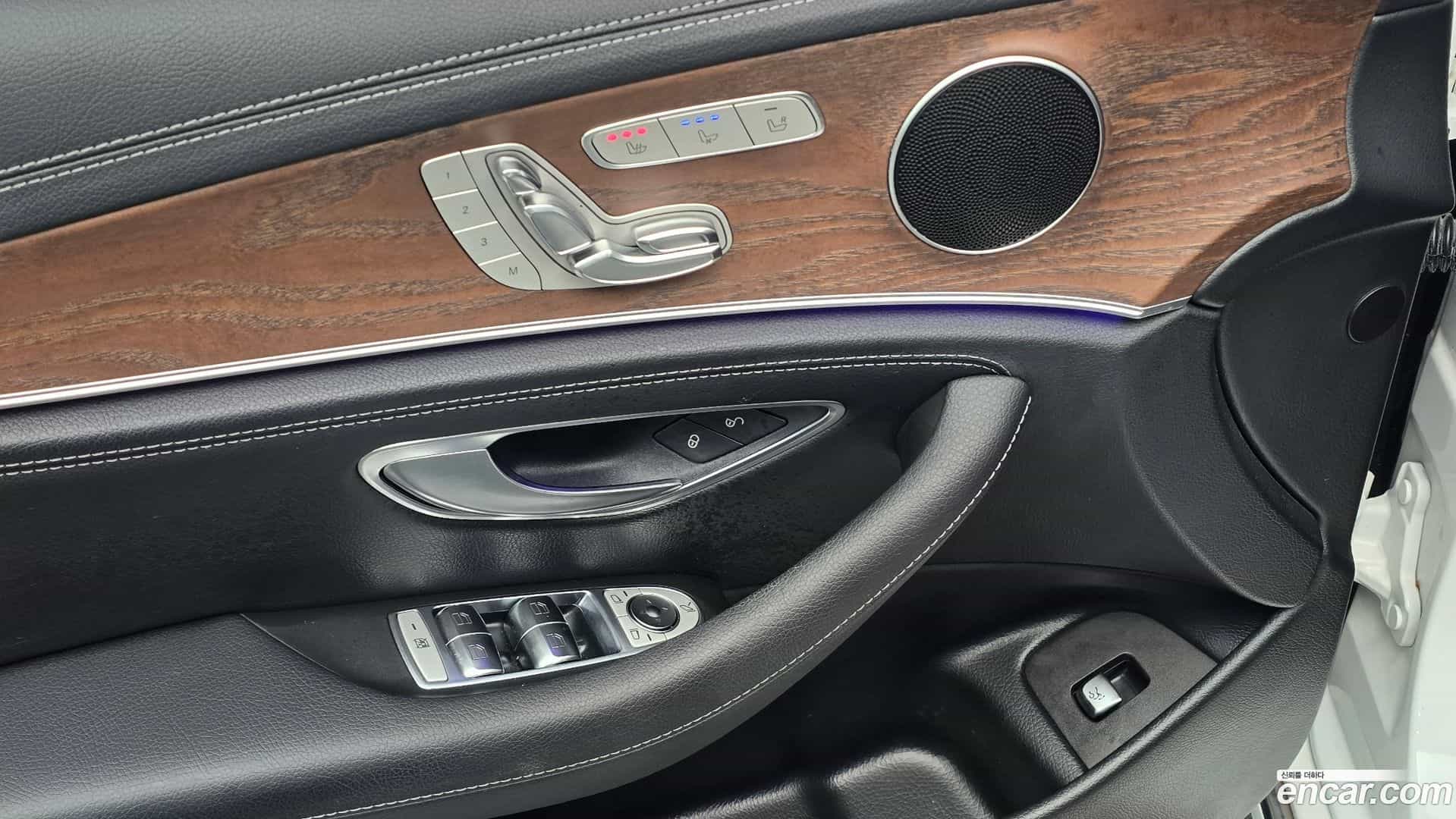 E-Class Mercedes-Benz 2016.8-OPTION-022