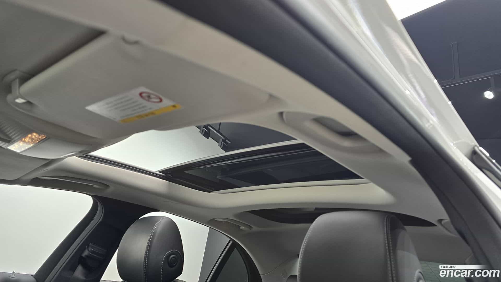 E-Class Mercedes-Benz 2016.8-OPTION-024