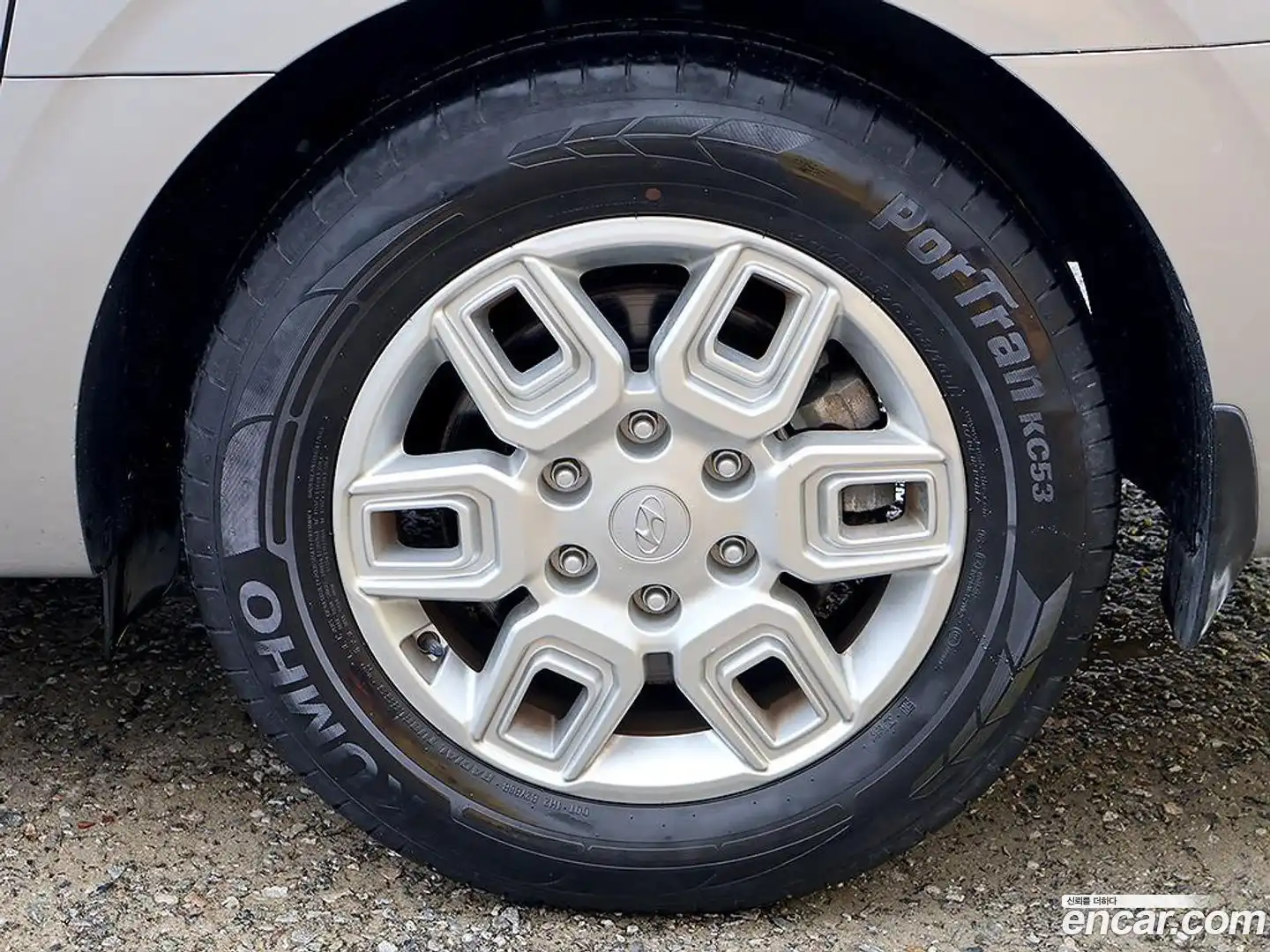 Staria Hyundai 2022.7-OUTER-005