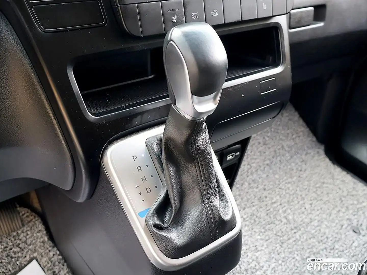 Staria Hyundai 2022.7-INNER-009