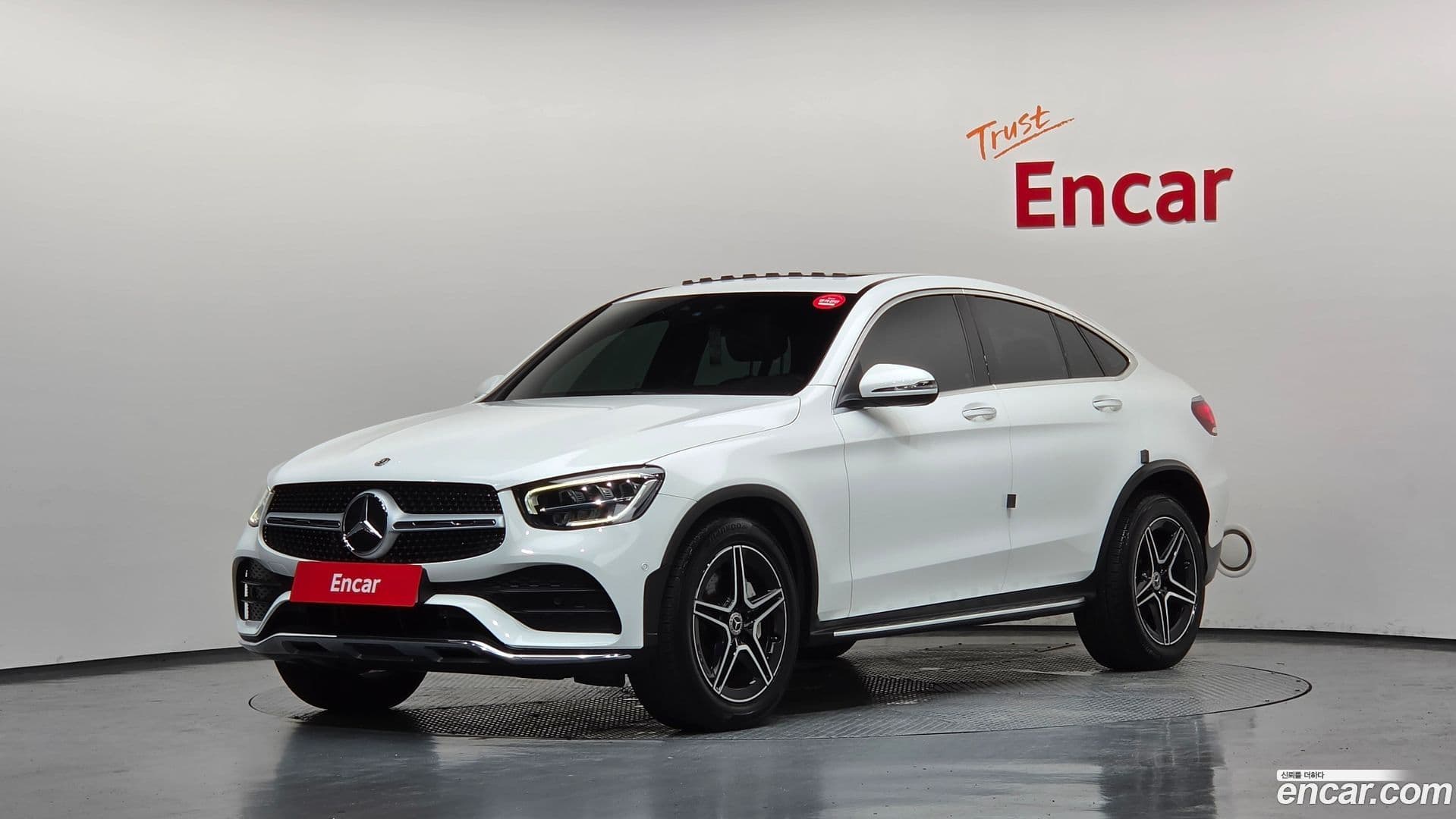 Main__Slider__Photo:GLC-Class Mercedes-Benz 2020.1-0