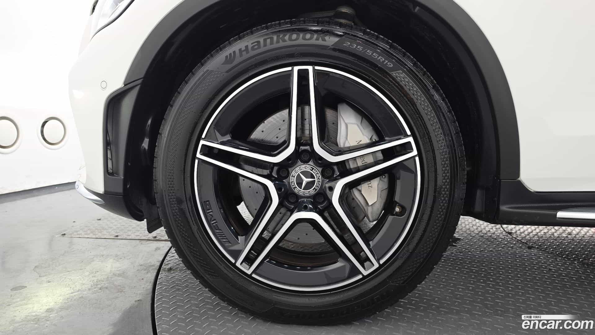 GLC-Class Mercedes-Benz 2020.1-OUTER-005