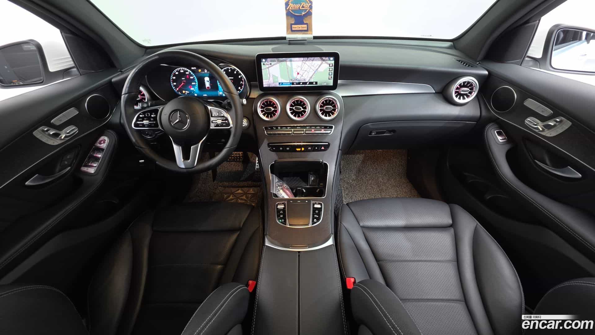 GLC-Class Mercedes-Benz 2020.1-INNER-007