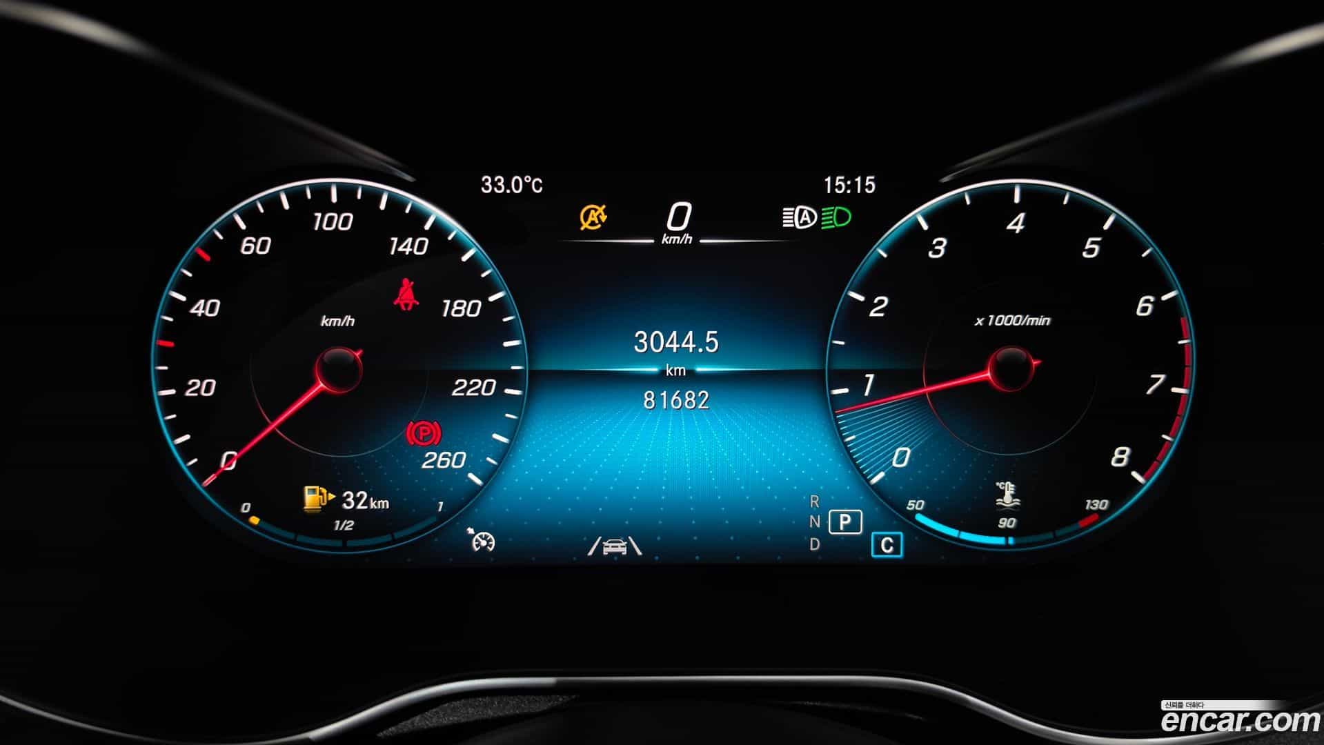 GLC-Class Mercedes-Benz 2020.1-INNER-008