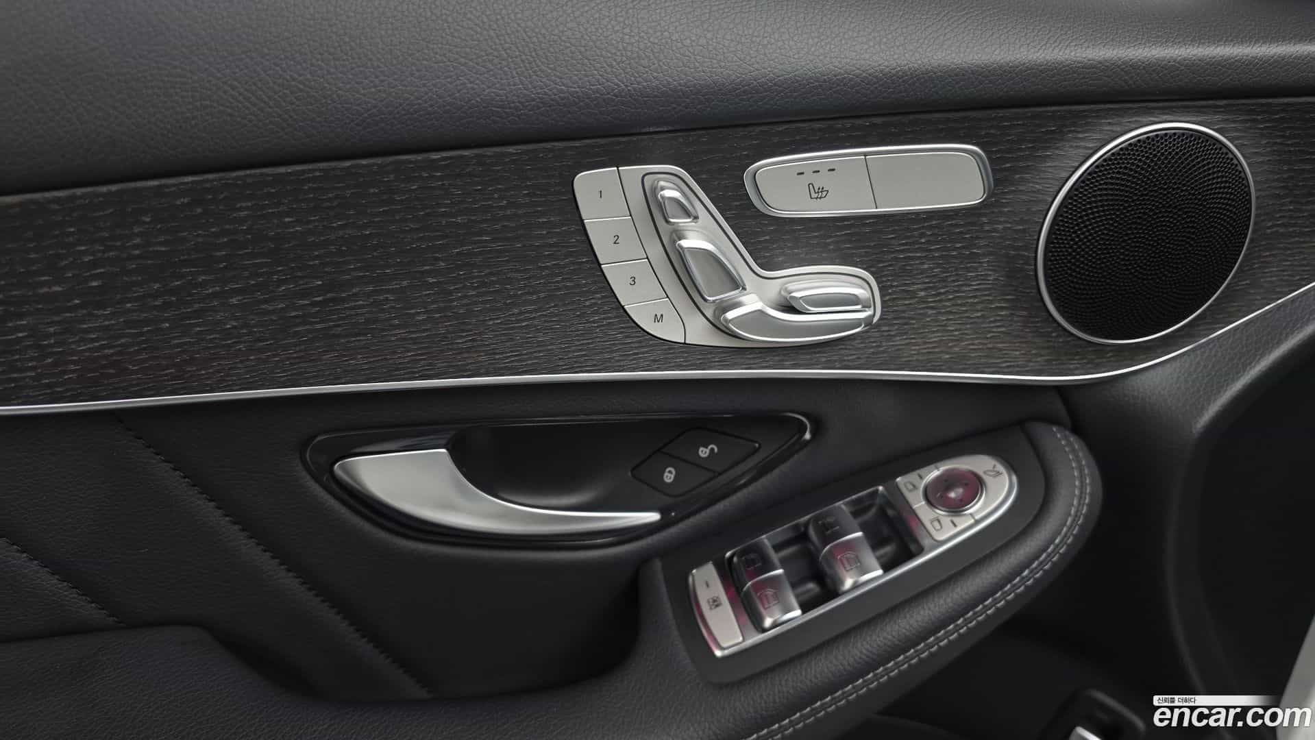 GLC-Class Mercedes-Benz 2020.1-OPTION-024