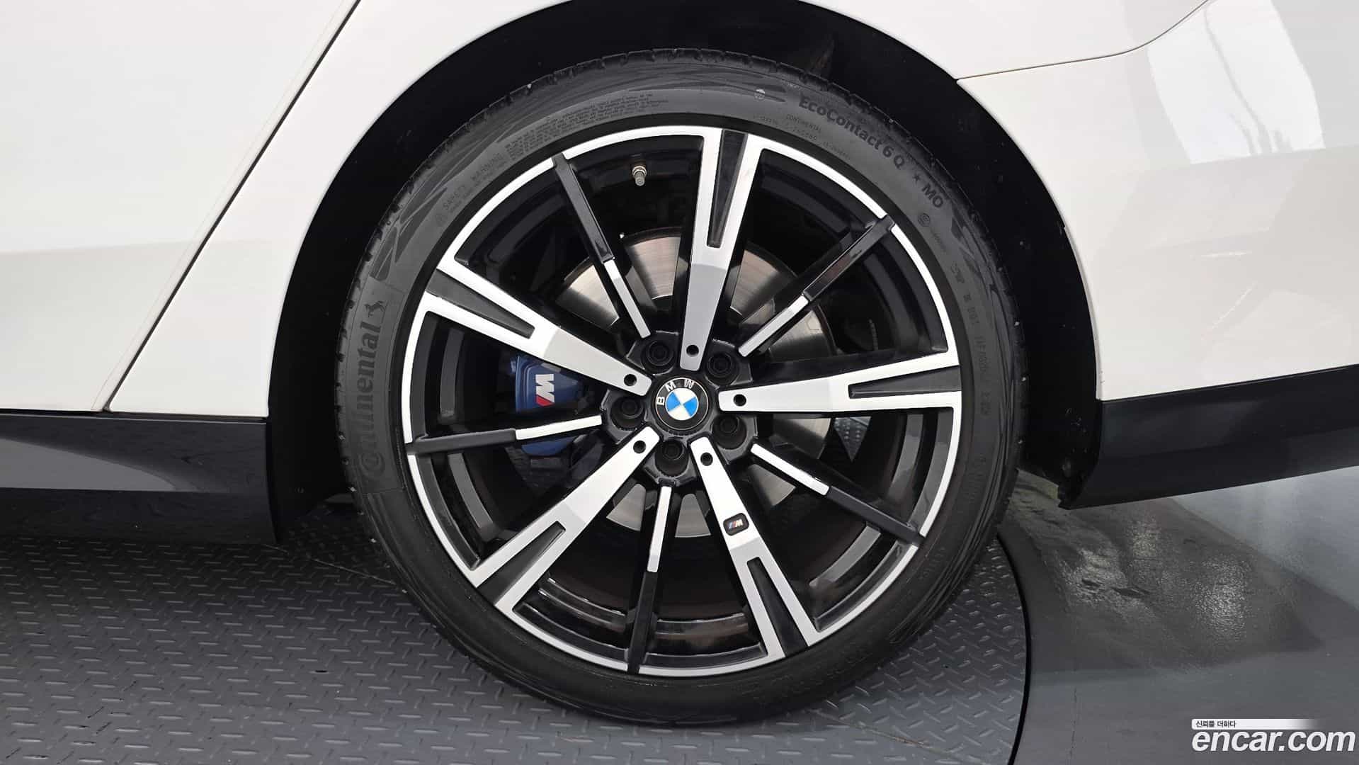 5-Series BMW 2023.9-OUTER-031