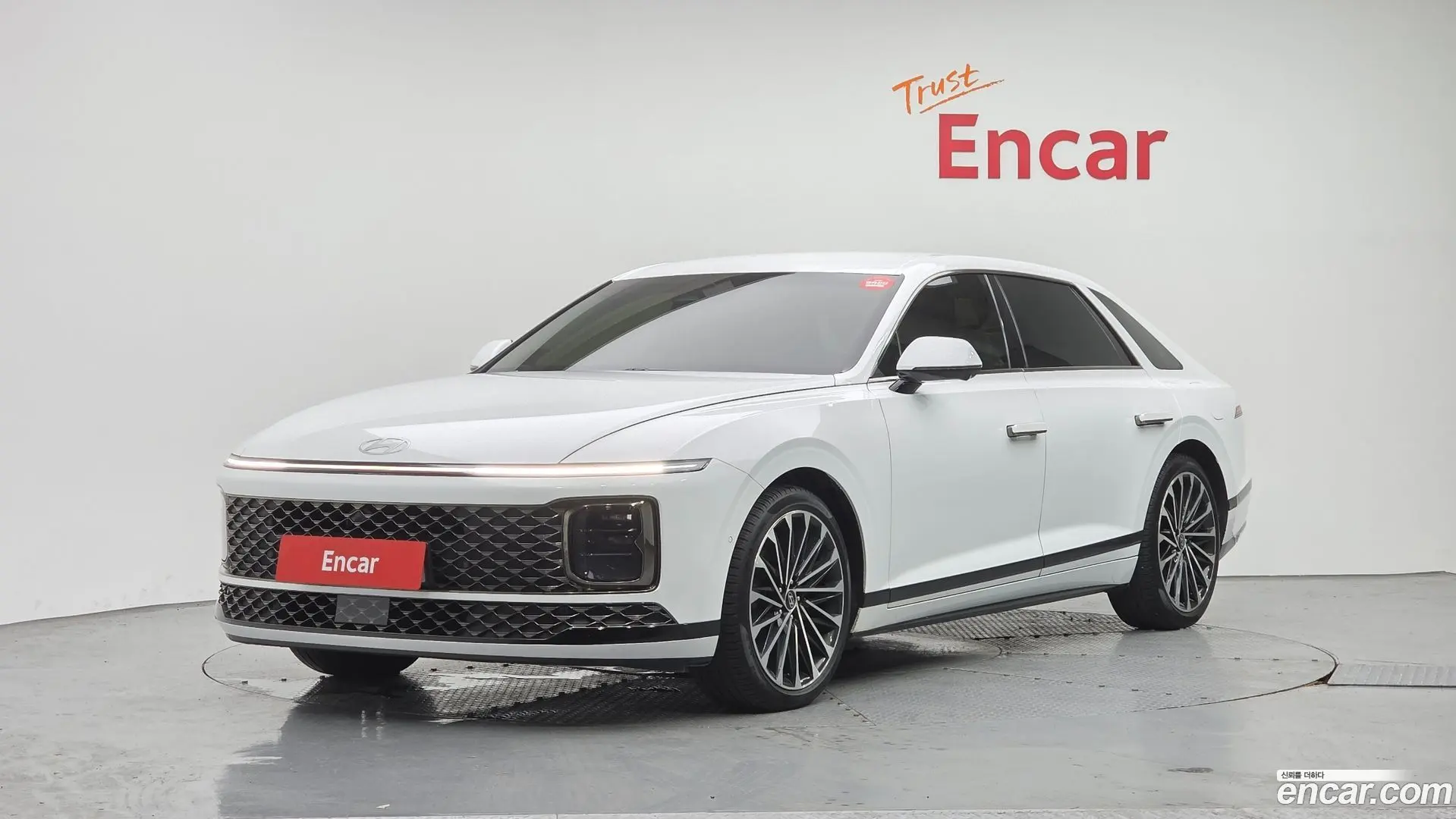 Main__Slider__Photo:Grandeur Hyundai 2023.9-0