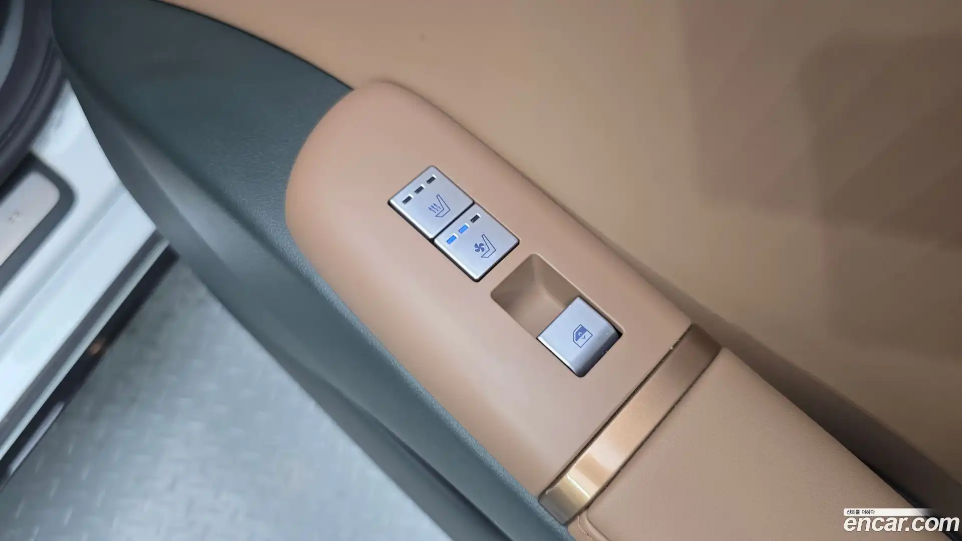 Grandeur Hyundai 2023.9-OPTION-023
