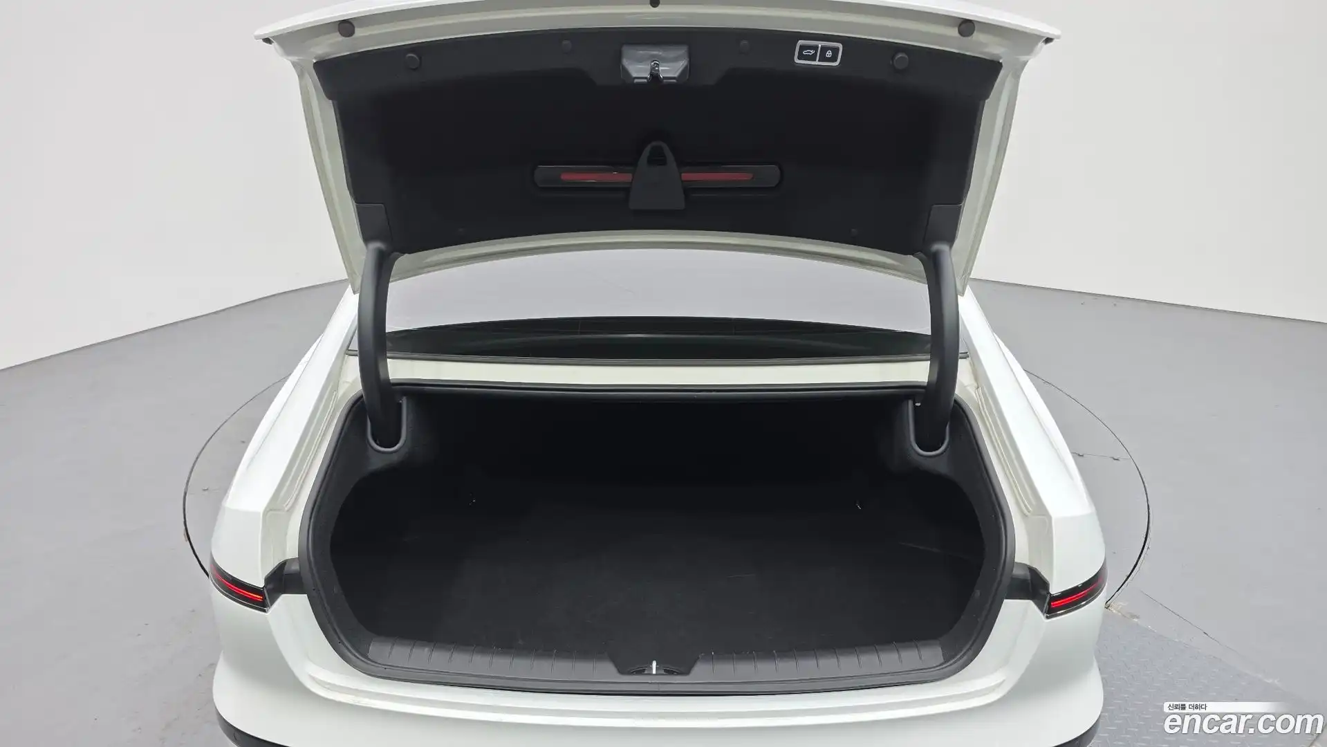 Grandeur Hyundai 2023.9-OPTION-024