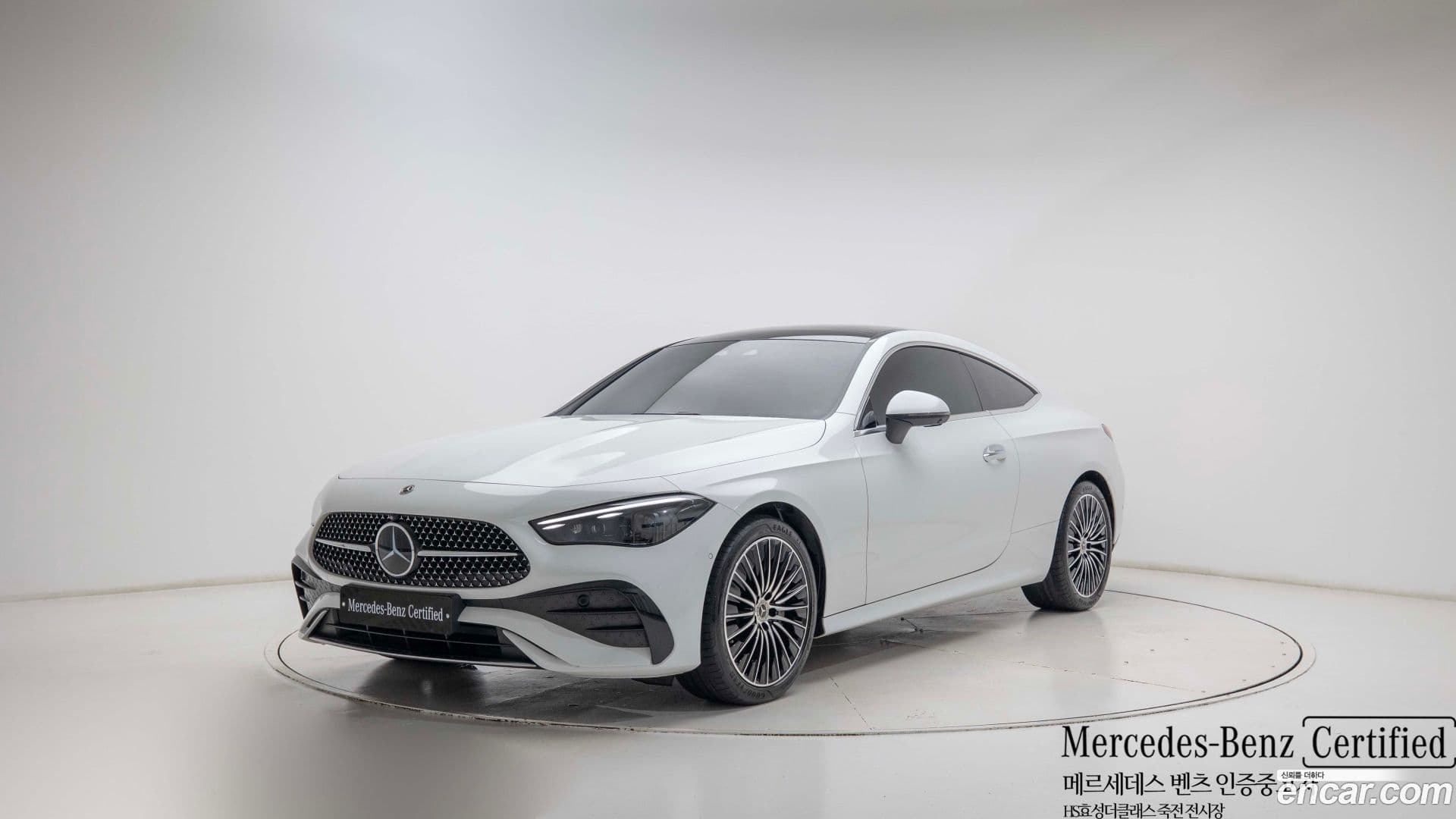 Main__Slider__Photo:CLE-Class Mercedes-Benz 2024.3-0