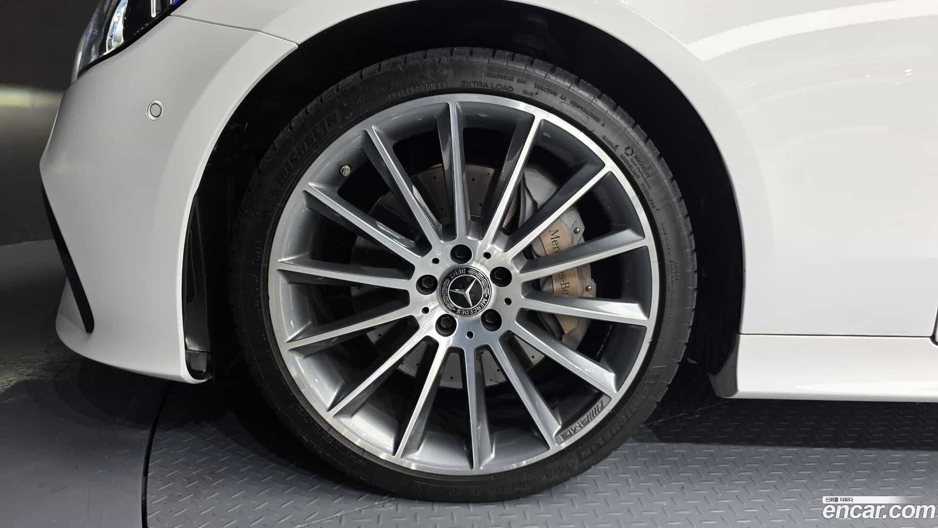 E-Class Mercedes-Benz 2021.2-OUTER-005
