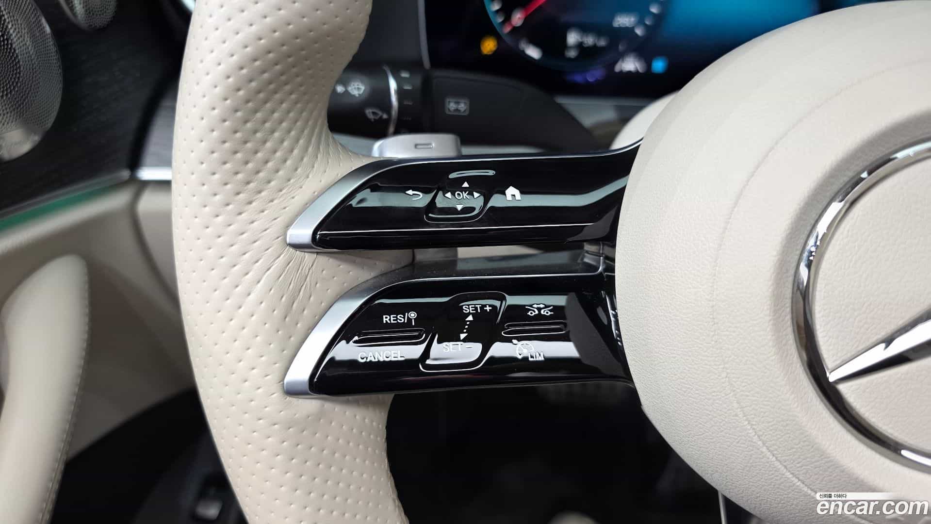 E-Class Mercedes-Benz 2021.2-OPTION-022