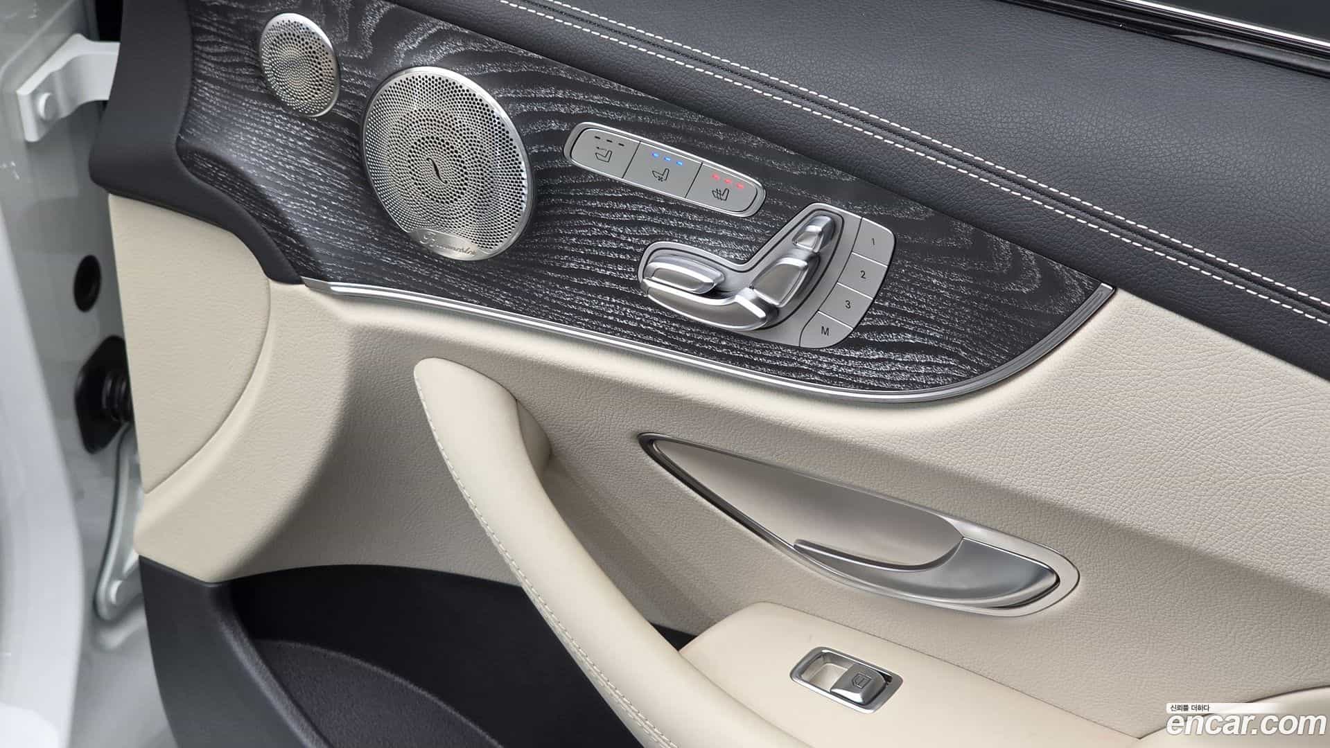 E-Class Mercedes-Benz 2021.2-OPTION-044