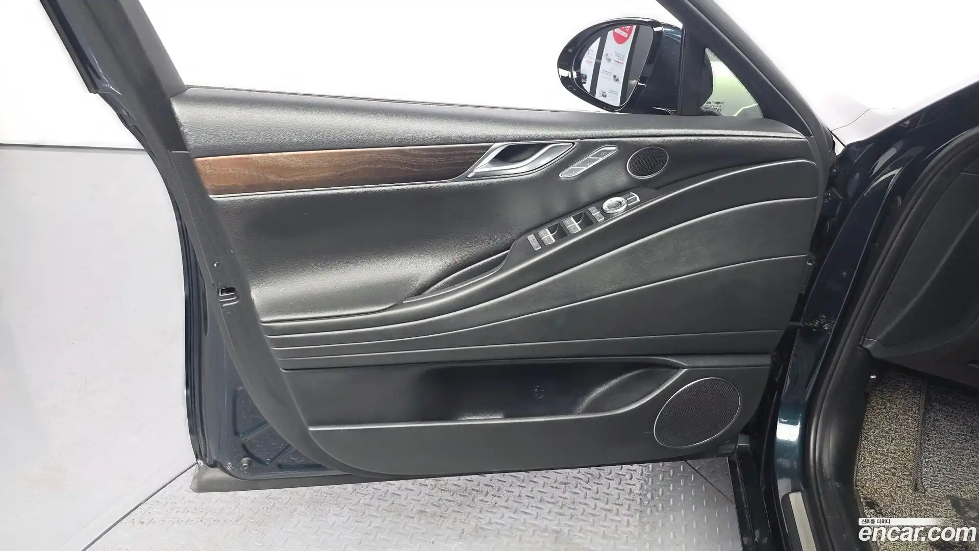 G80 Genesis 2020.3-INNER-034