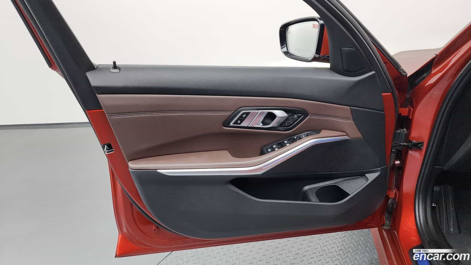 3-Series BMW 2020.10-INNER-034