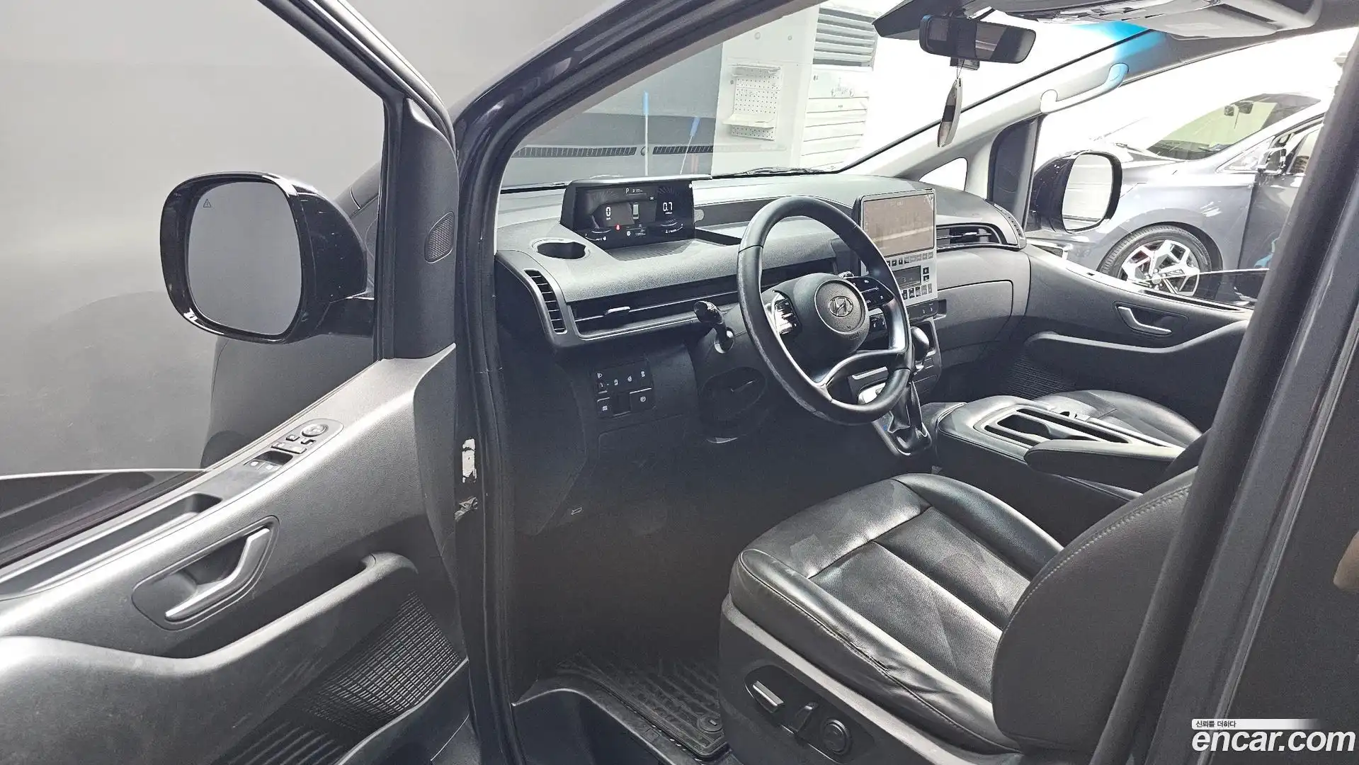 Staria Hyundai 2021.9-INNER-010