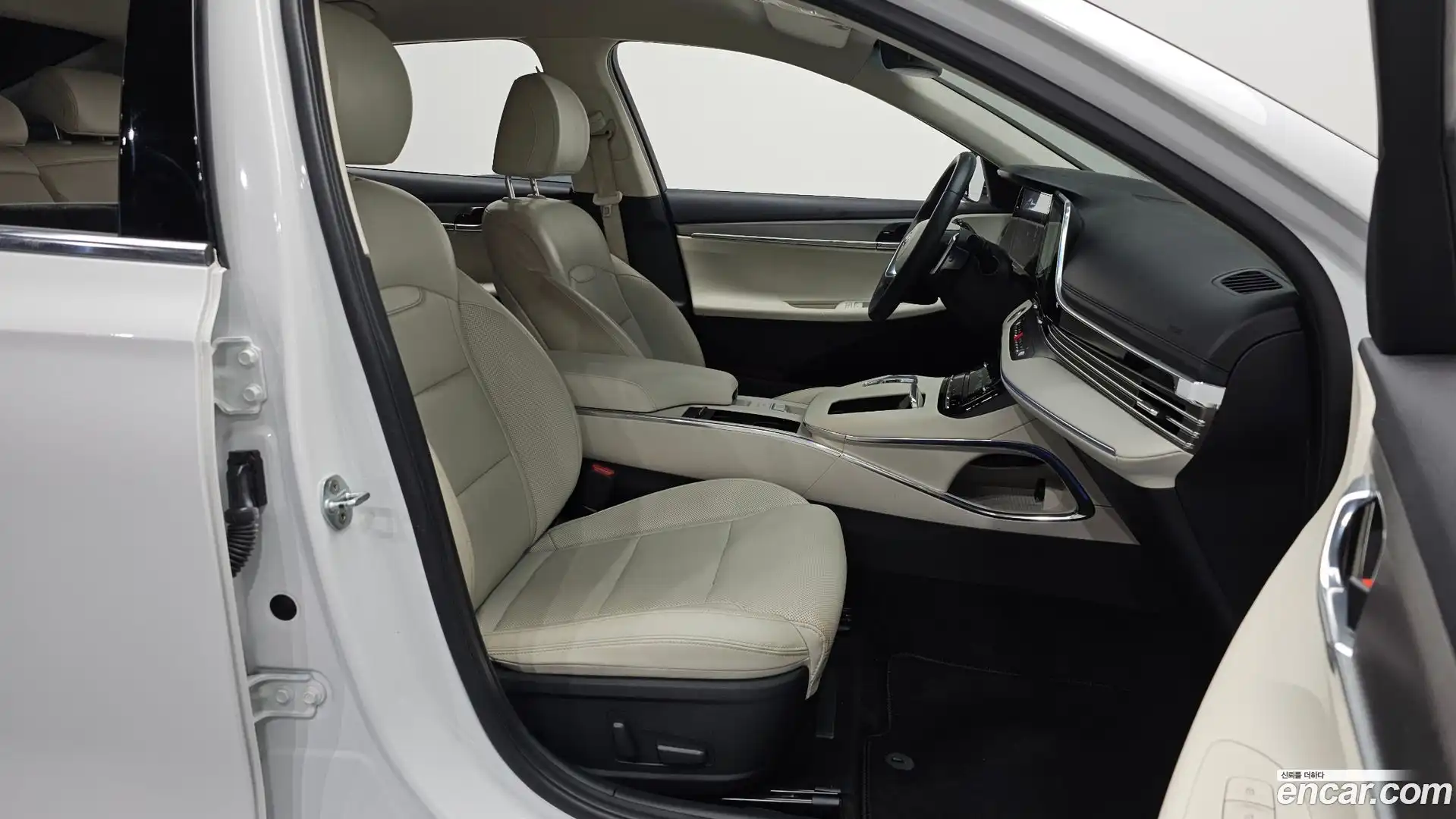Grandeur Hyundai 2021.11-OPTION-015