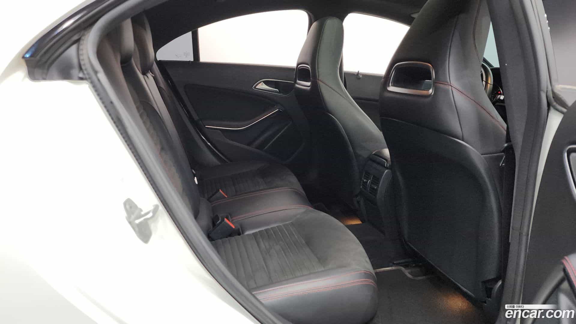 CLA-Class Mercedes-Benz 2017.5-OPTION-015