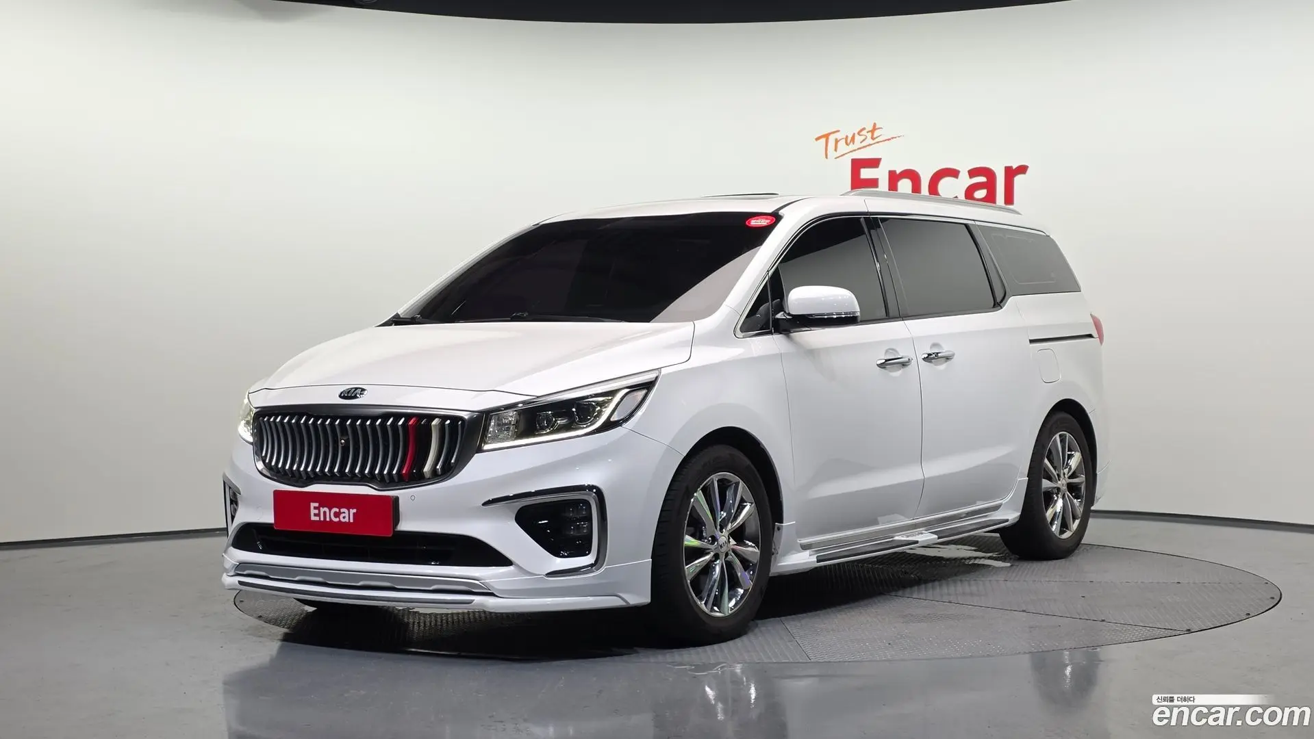 Main__Slider__Photo:Canival Kia 2019.5-0