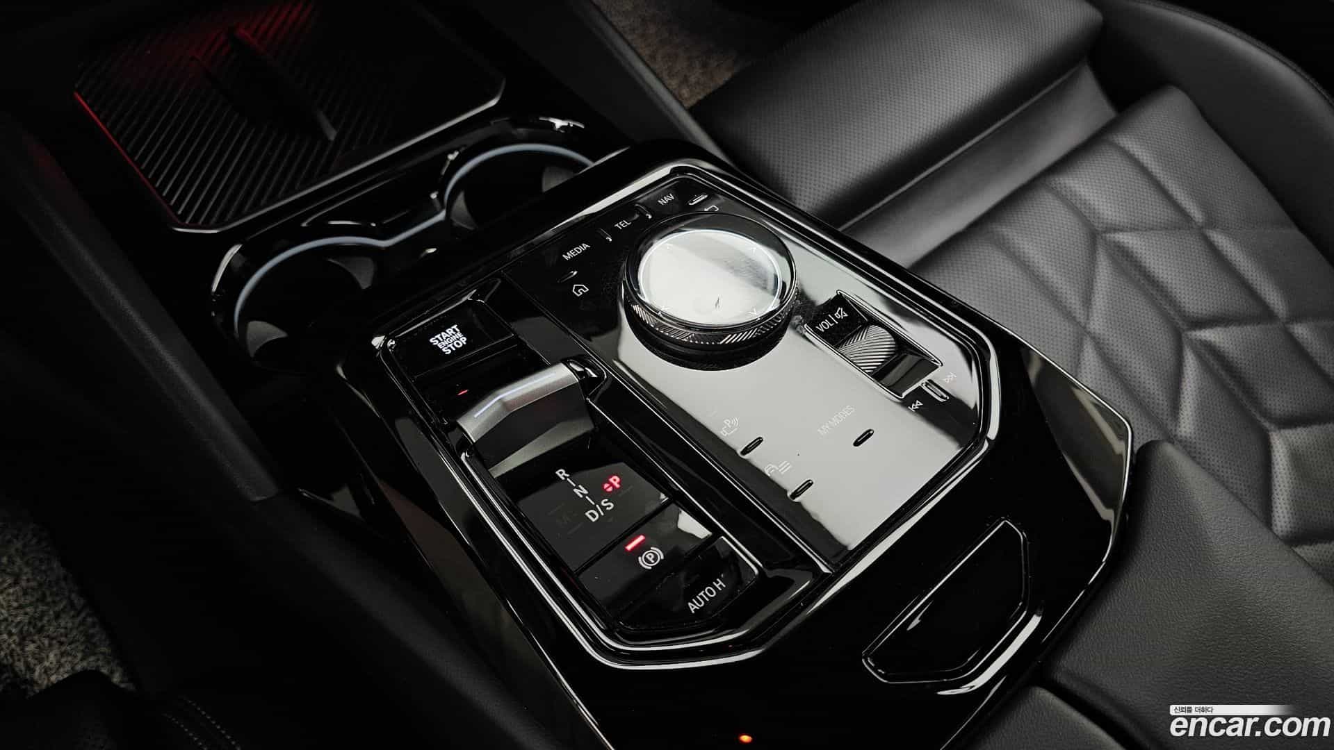 5-Series BMW 2024.1-INNER-009