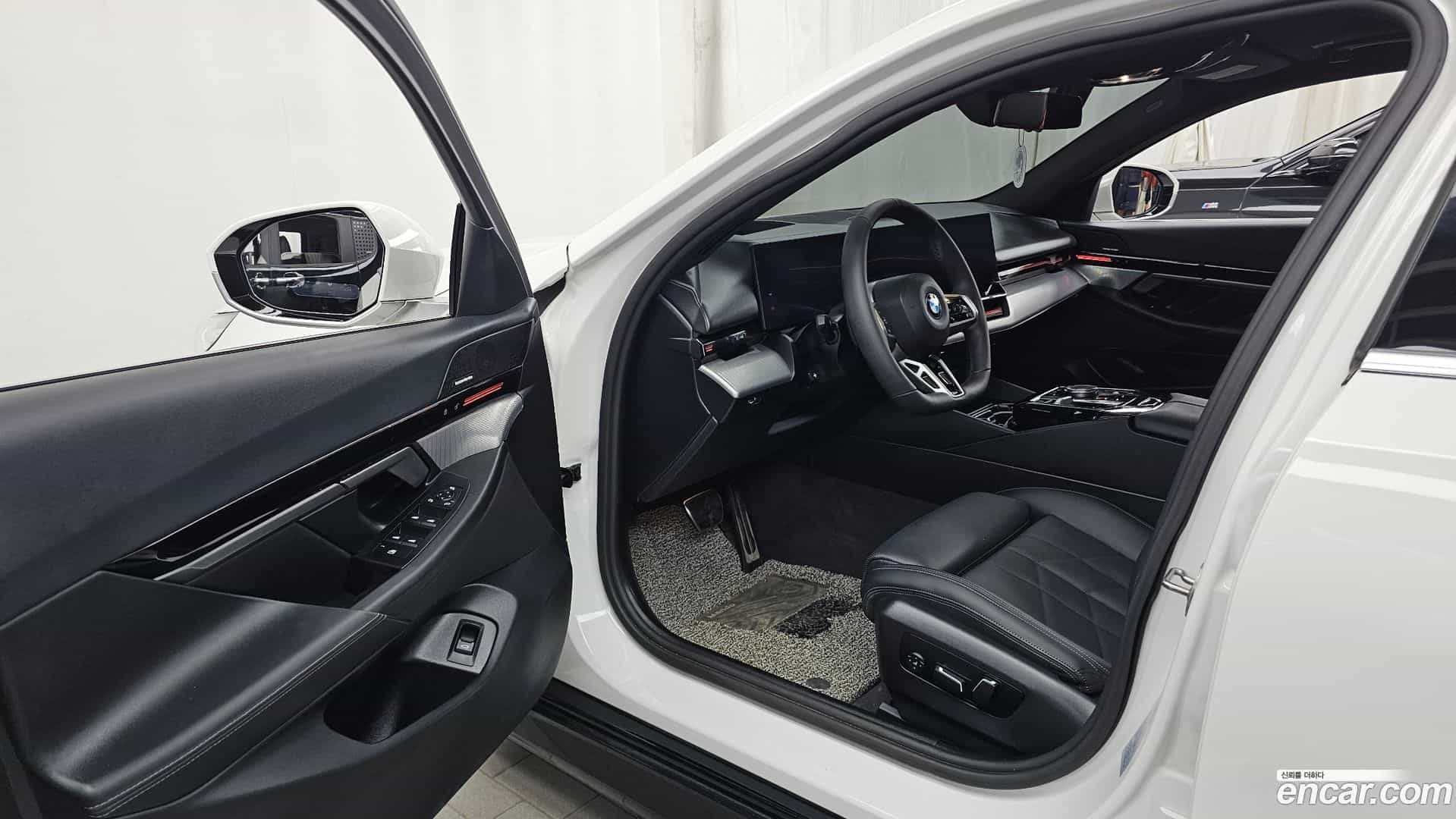 5-Series BMW 2024.1-INNER-010