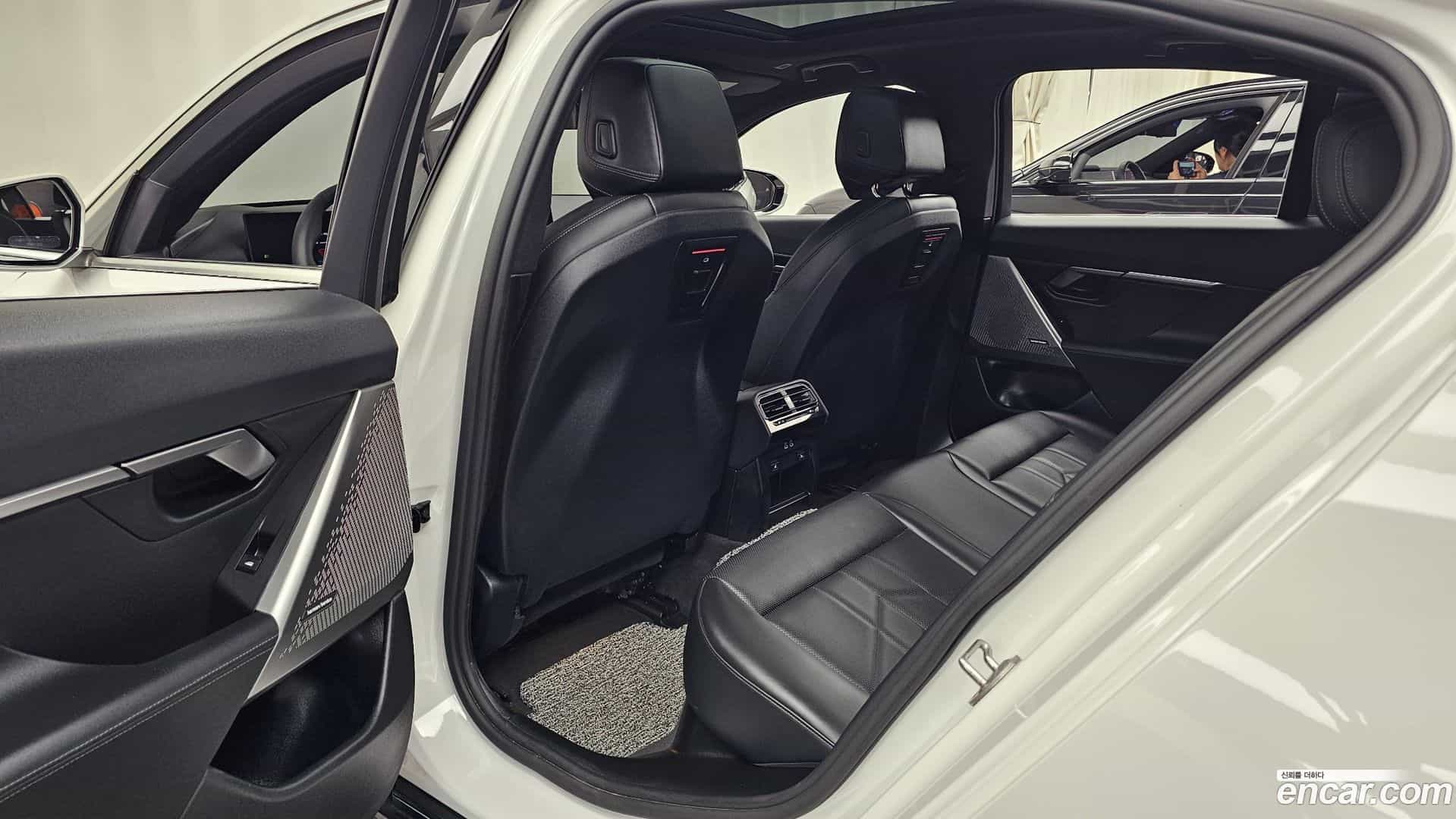5-Series BMW 2024.1-INNER-036