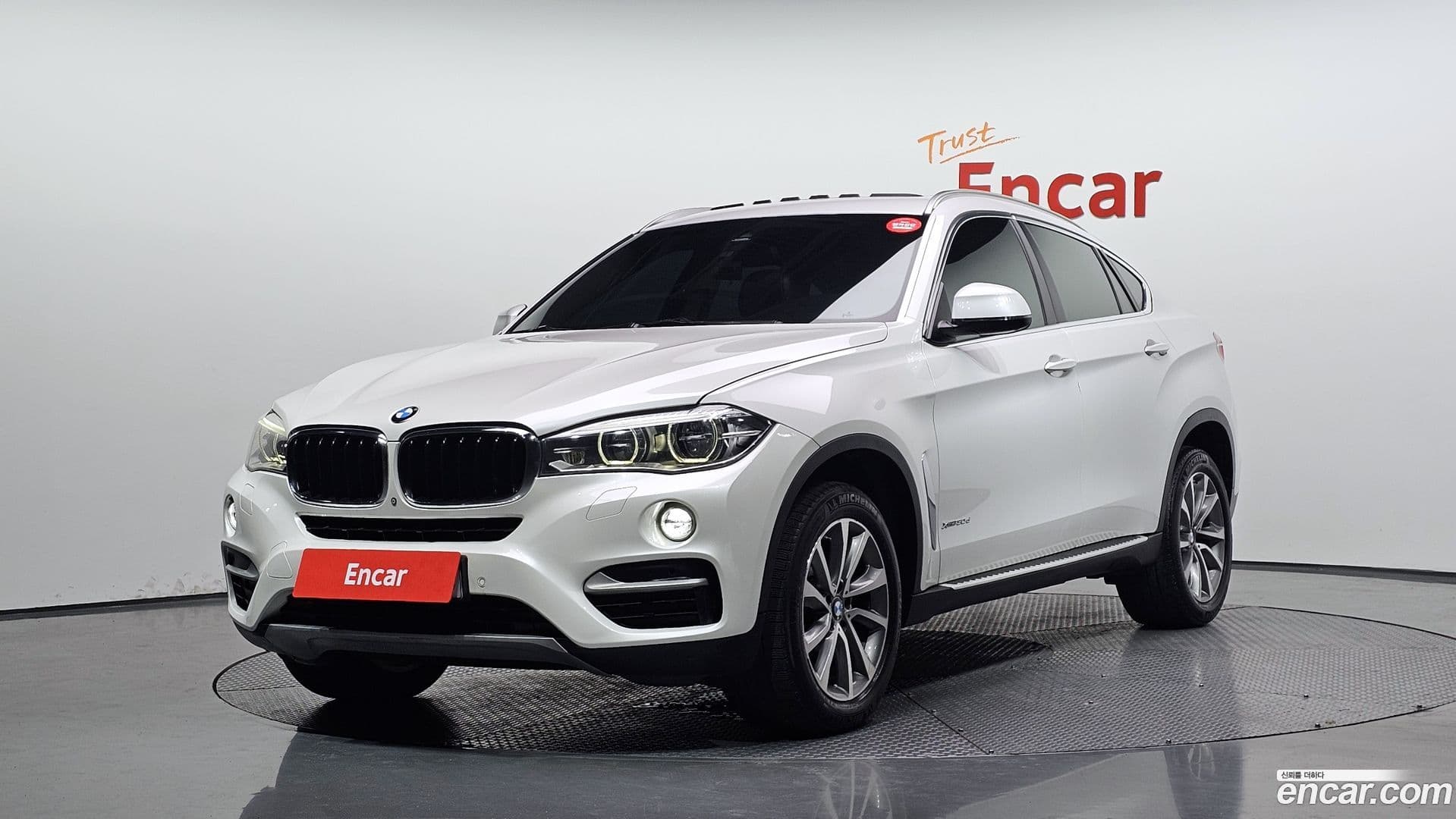 Main__Slider__Photo:X6 BMW 2015.6-0