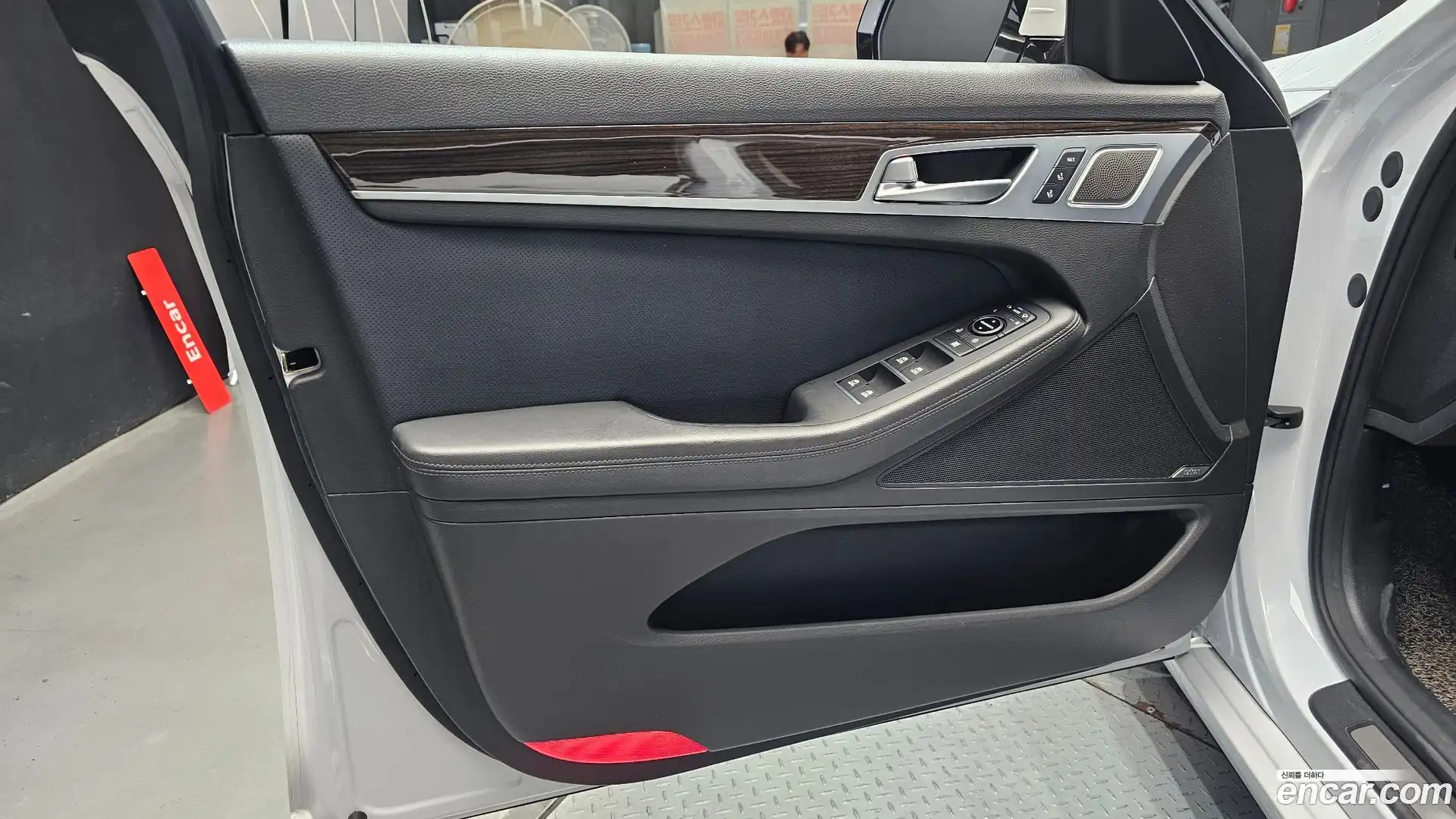 G80 Genesis 2019.5-INNER-034