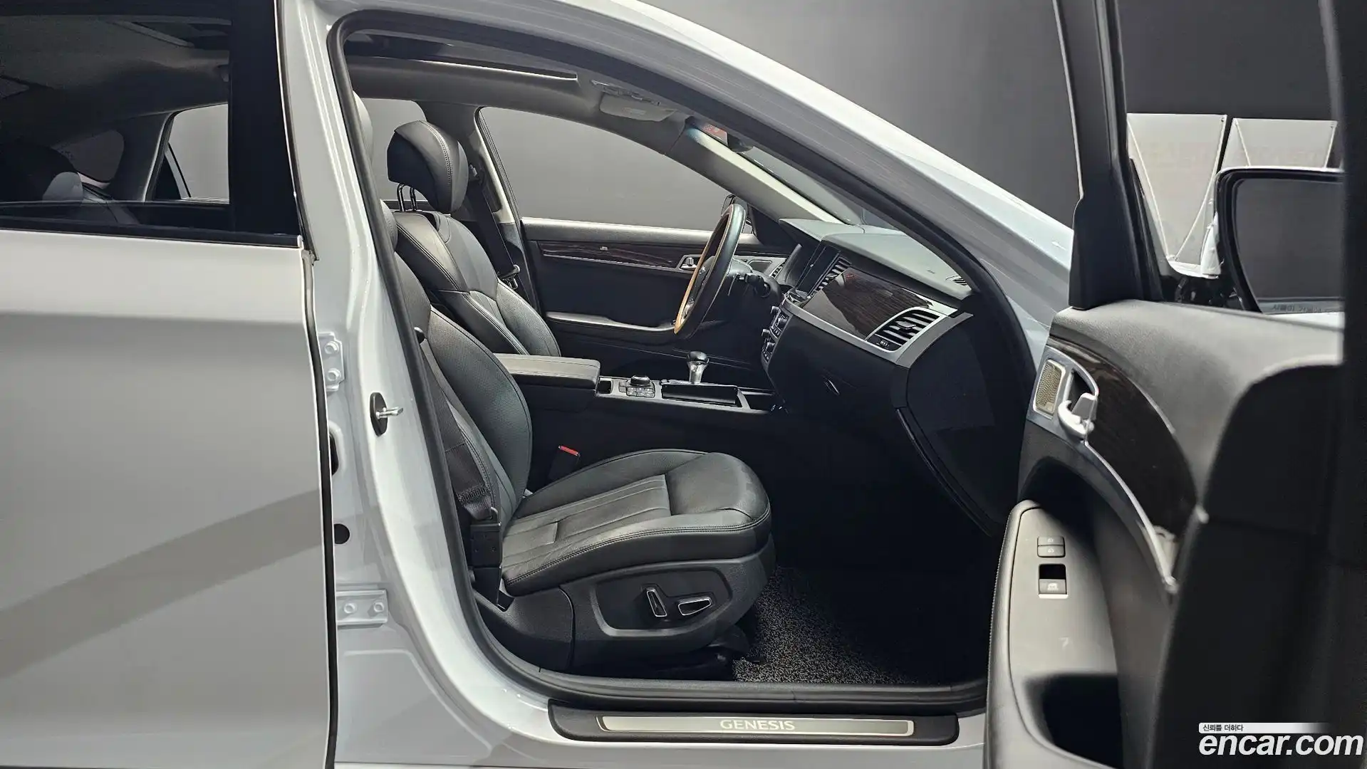 G80 Genesis 2019.5-INNER-036