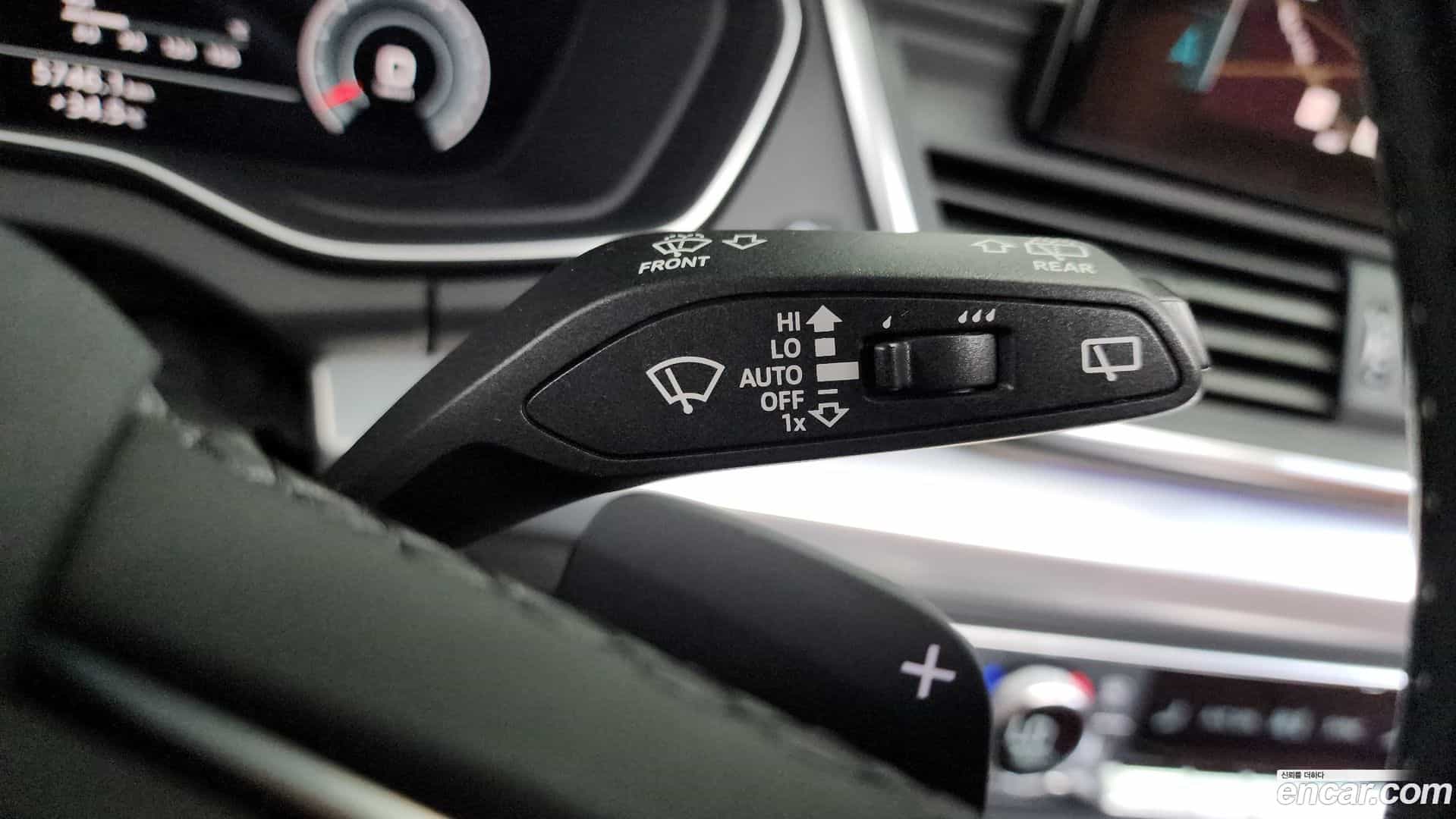 Q5 Audi 2023.8-OPTION-019