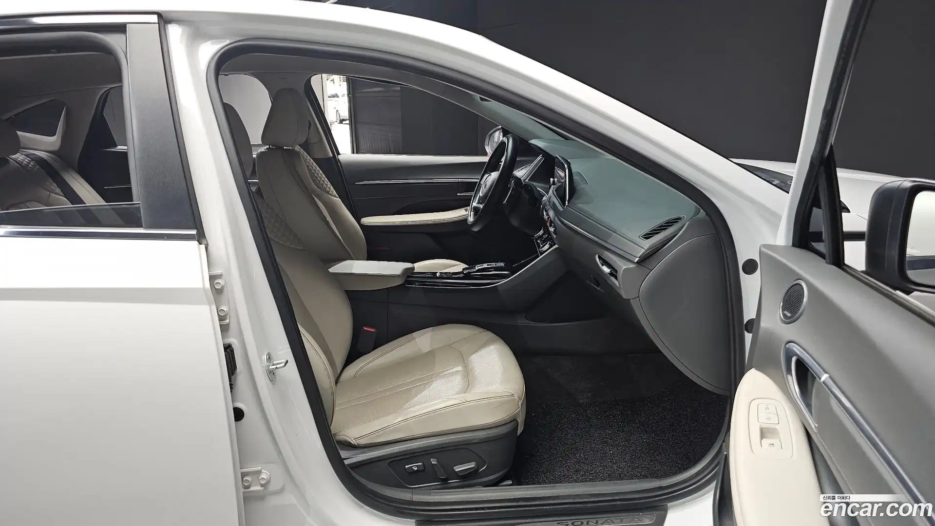 Sonata Hyundai 2019.10-INNER-036
