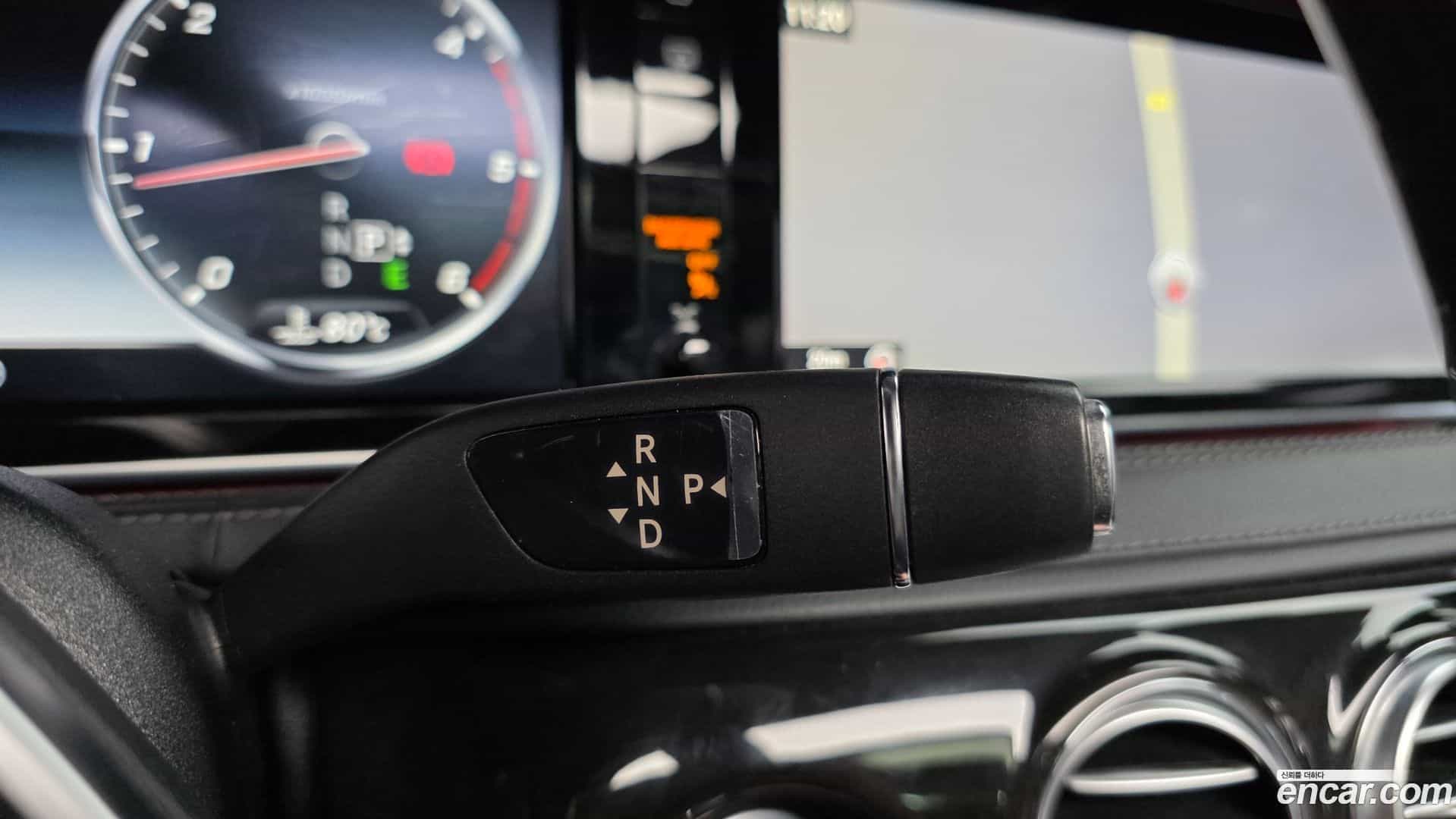 S-Class Mercedes-Benz 2015.11-INNER-009