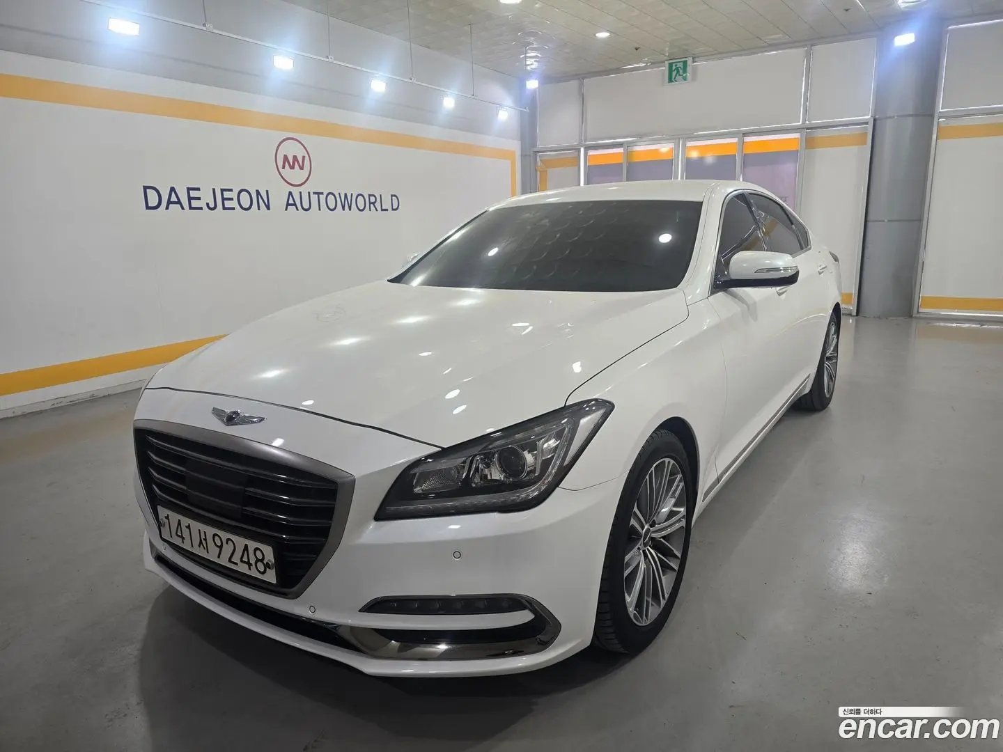 Main__Slider__Photo:G80 Genesis 2019.6-0